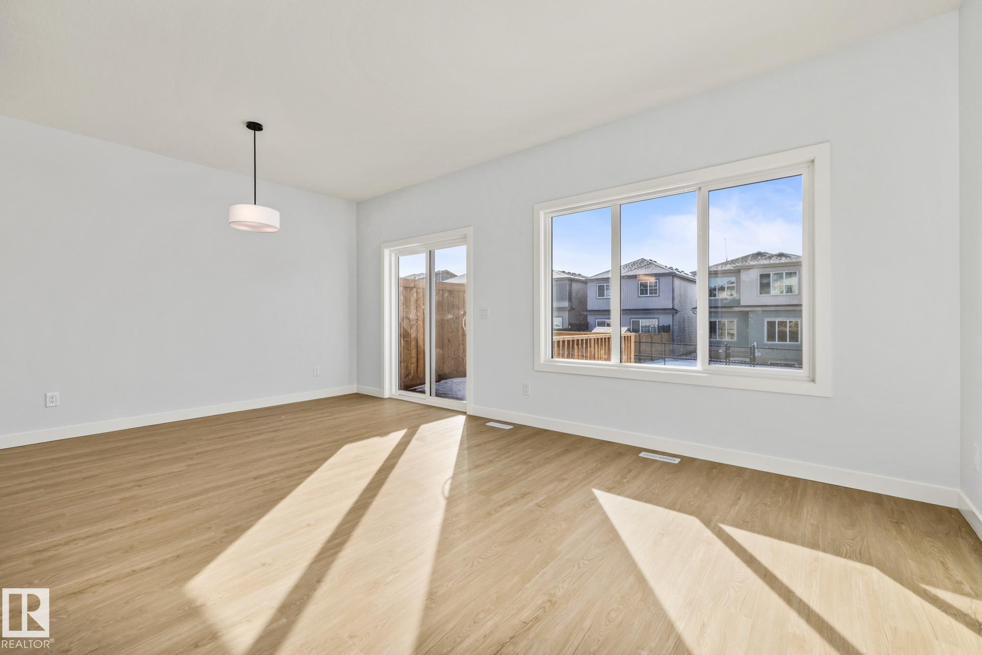 Photo 13 at 110 Honeysuckle green, Woodbend, Leduc