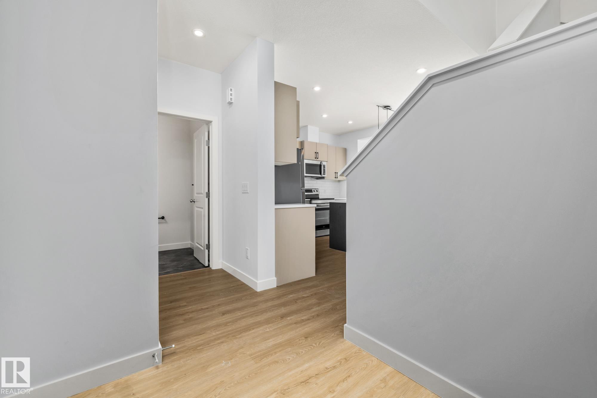 110 Honeysuckle green, Woodbend, Leduc