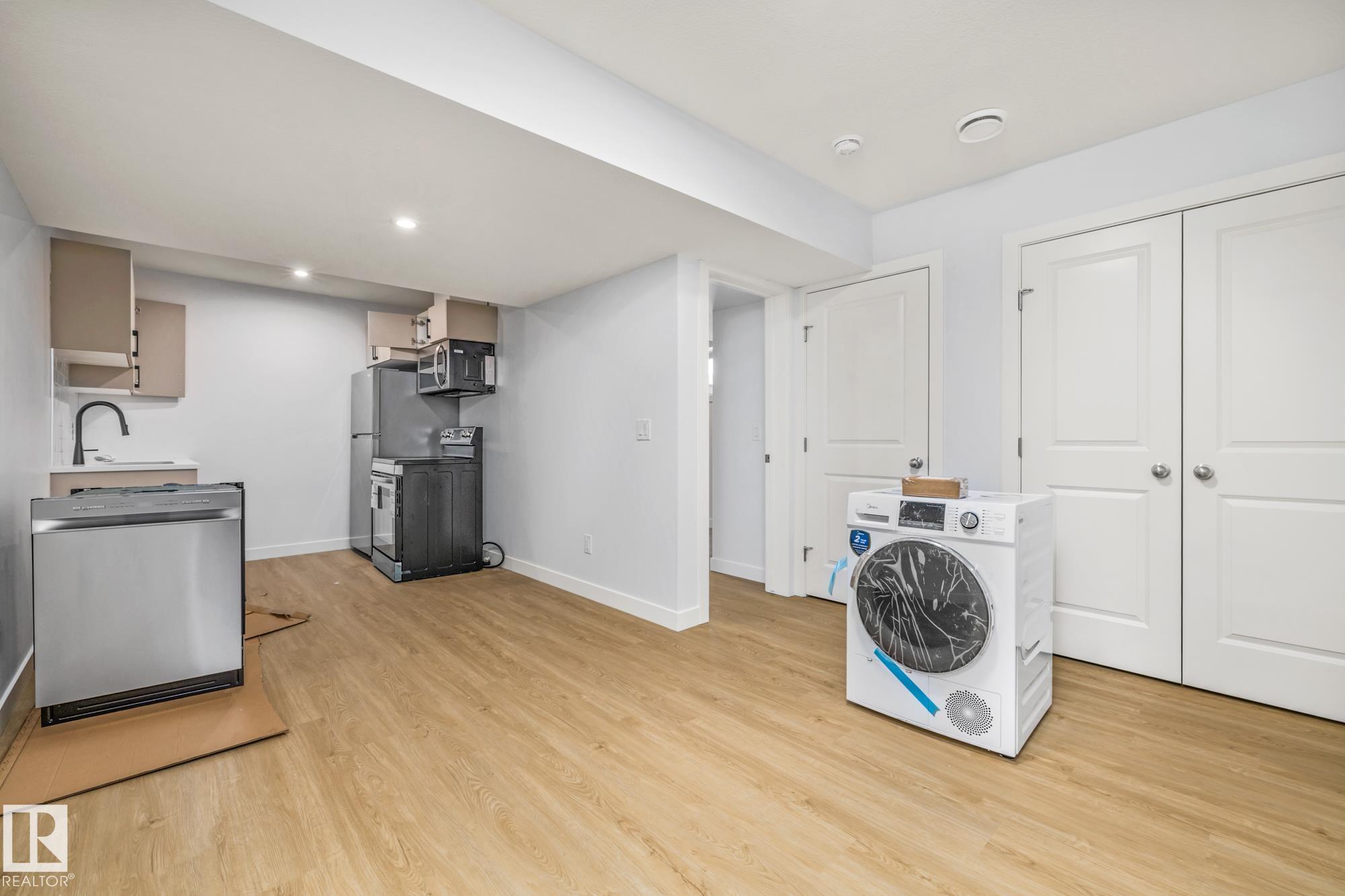 Photo 31 at 110 Honeysuckle green, Woodbend, Leduc