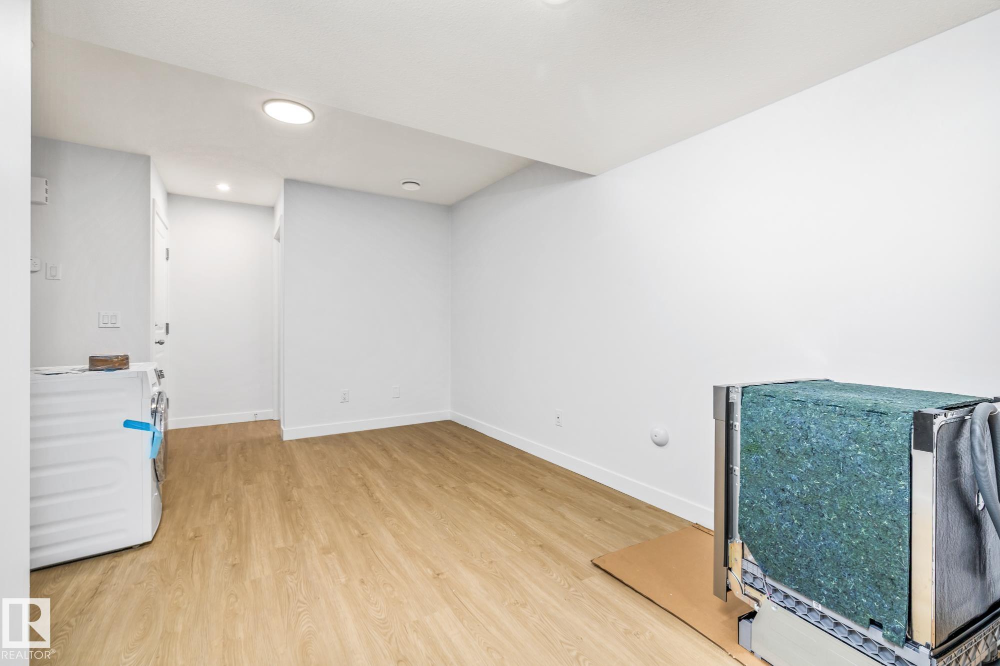 Photo 35 at 110 Honeysuckle green, Woodbend, Leduc