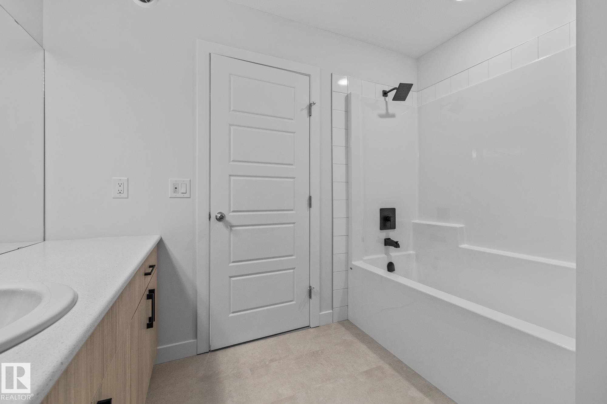 Photo 20 at 112 Honeysuckle green, Woodbend, Leduc