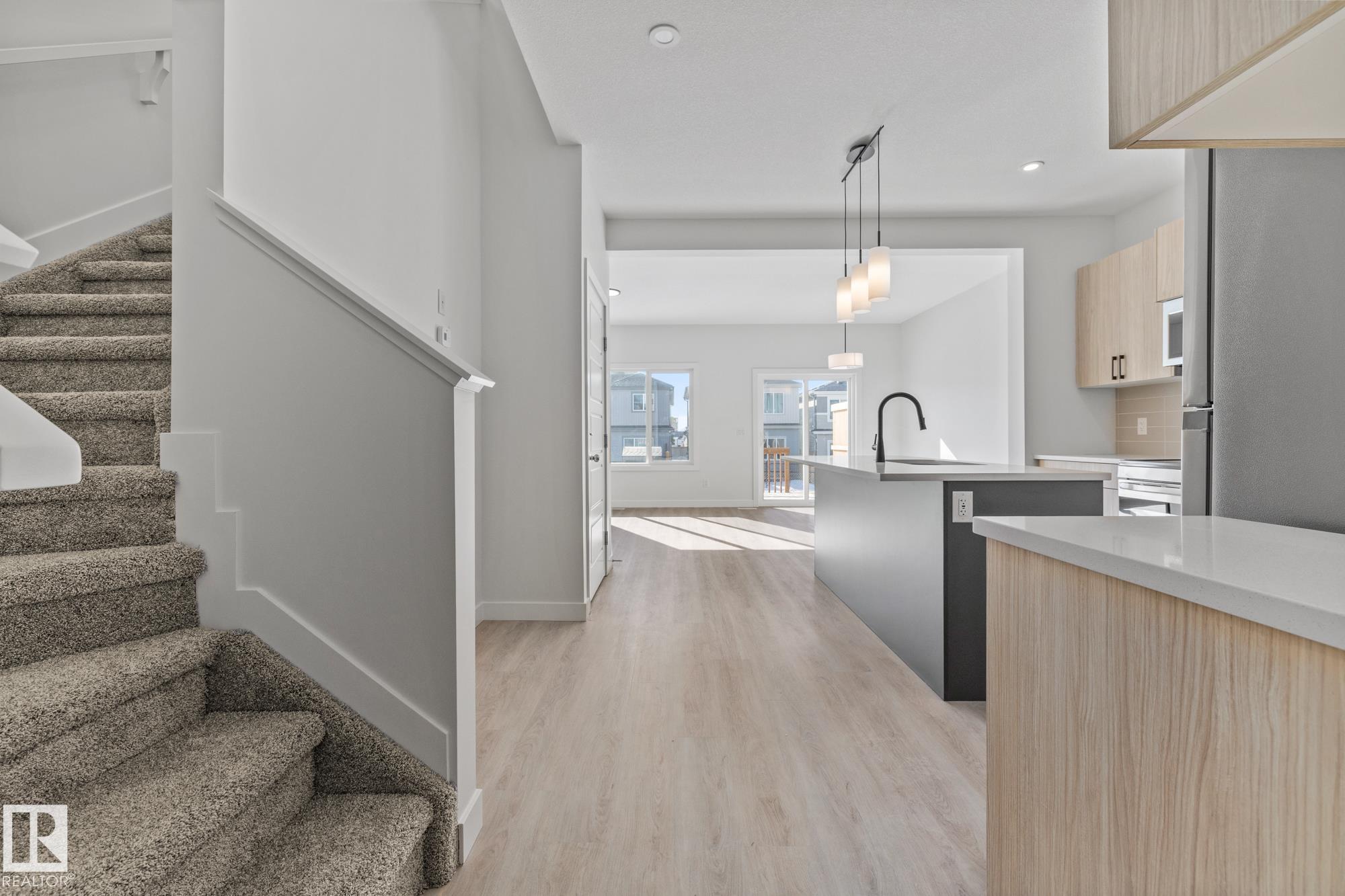 112 Honeysuckle green, Woodbend, Leduc