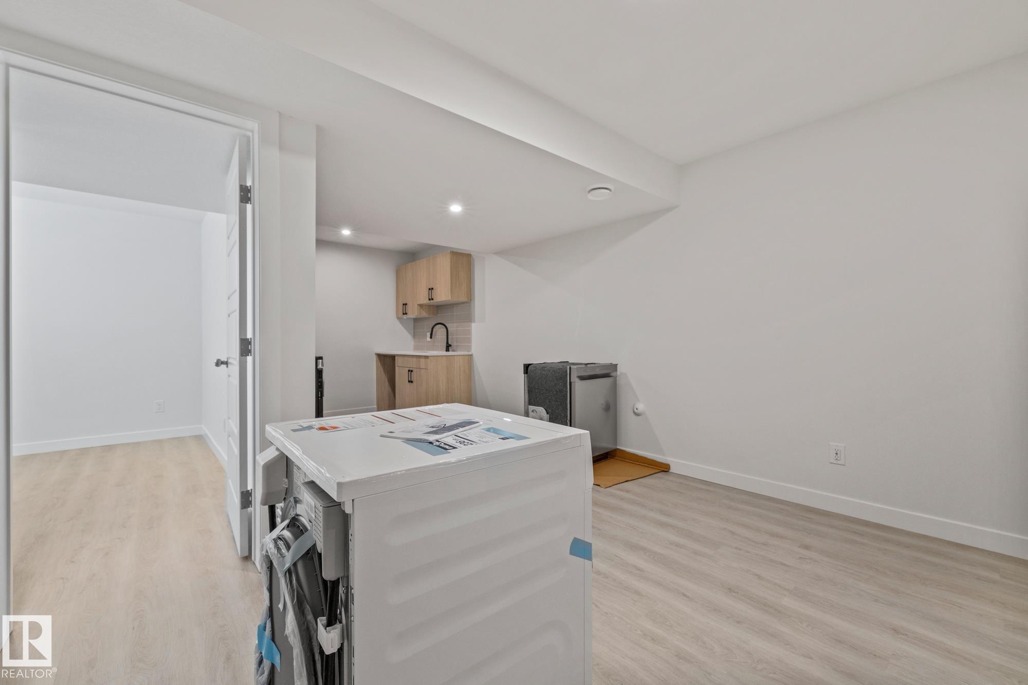 Photo 34 at 112 Honeysuckle green, Woodbend, Leduc