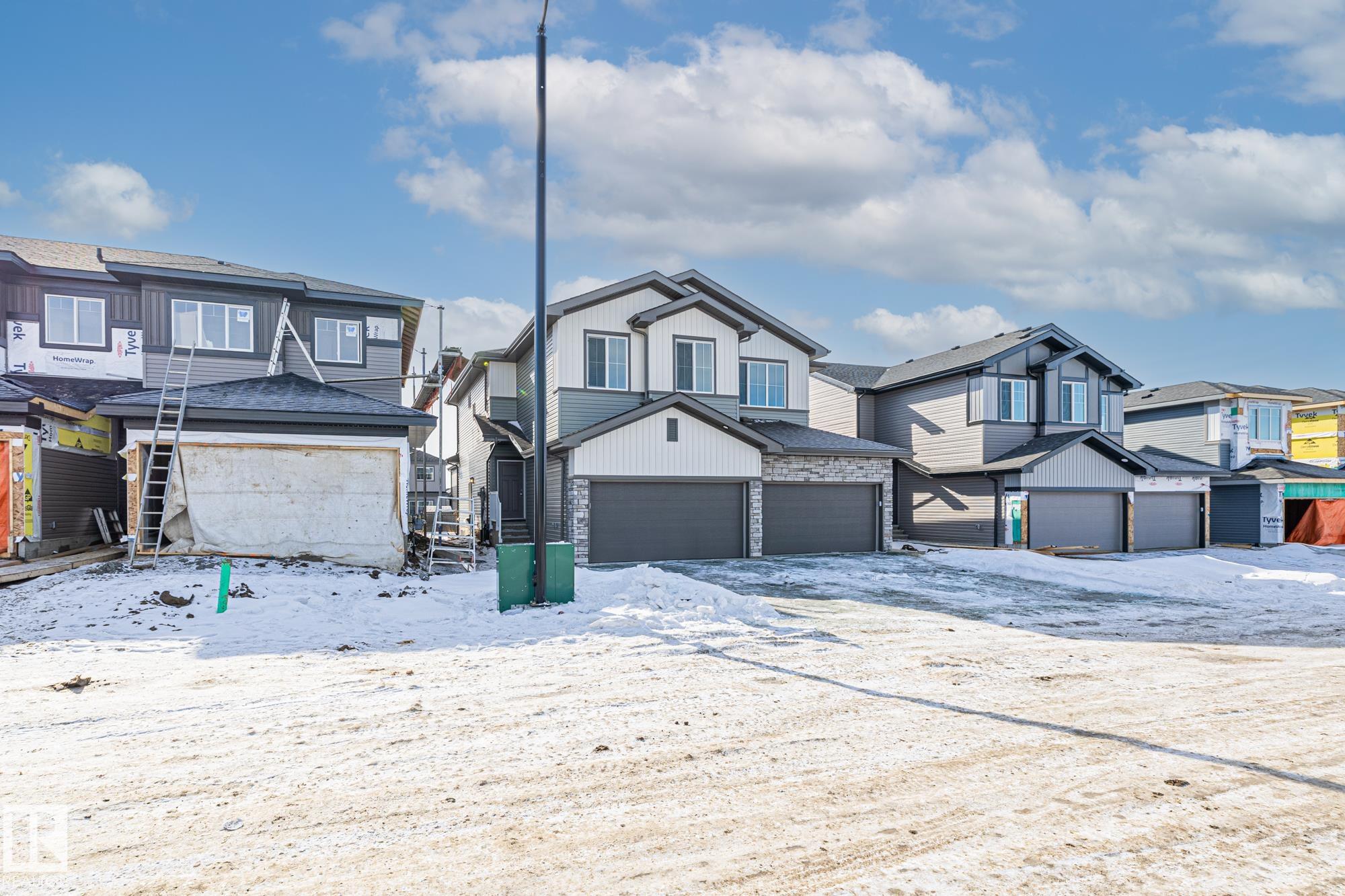 Photo 42 at 112 Honeysuckle green, Woodbend, Leduc