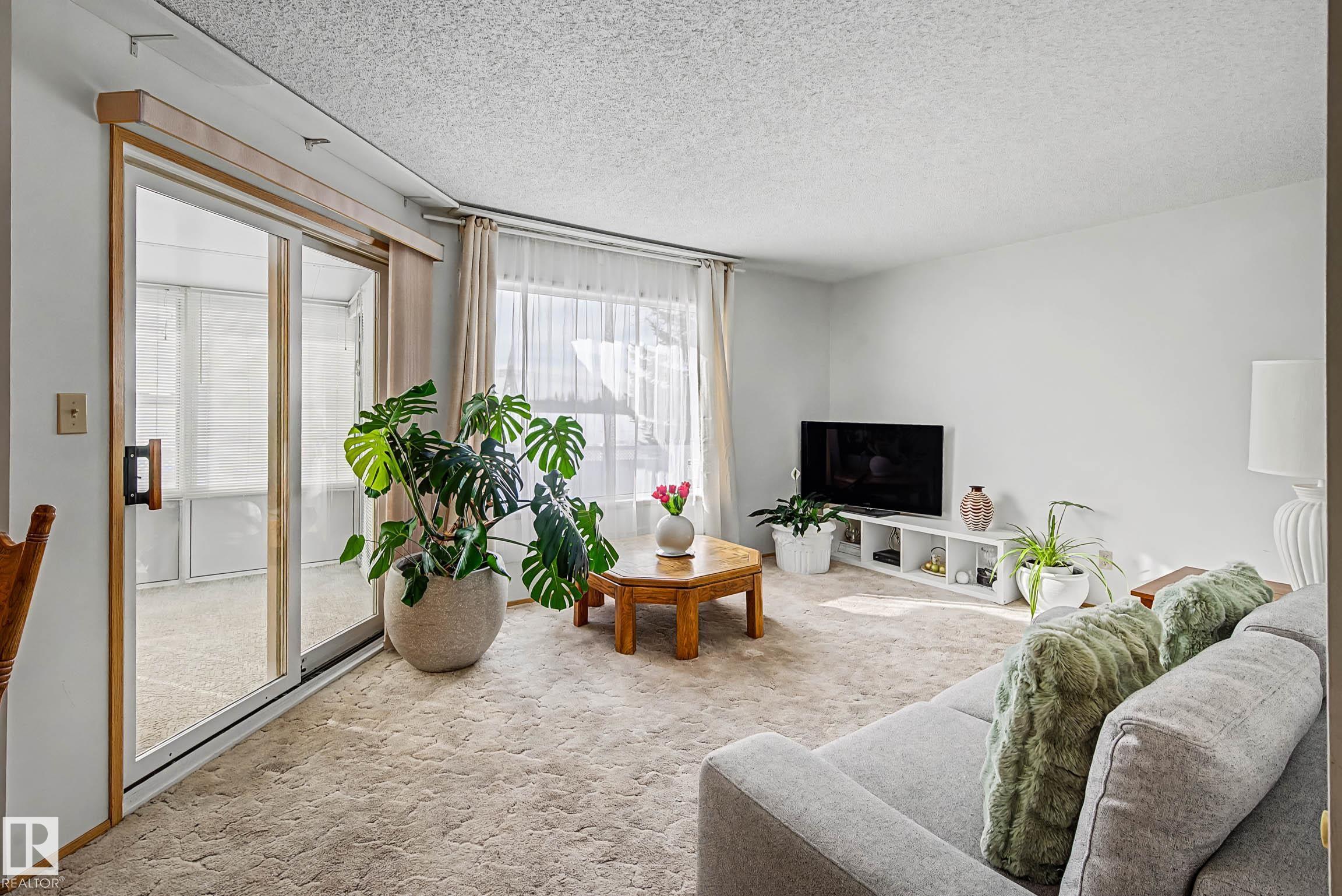 Photo 6 at 41 - 903 109 Street NW, Bearspaw, Edmonton