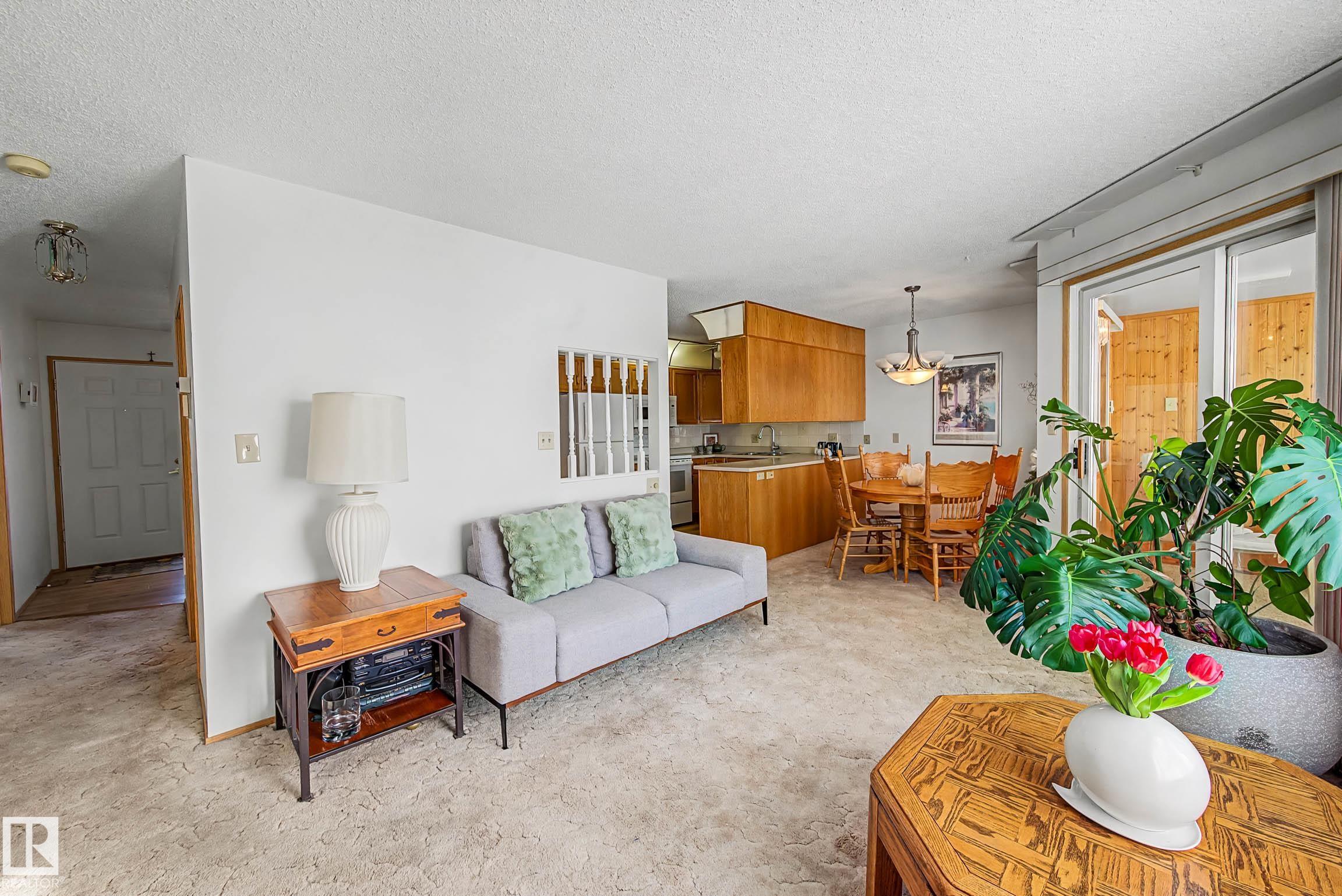 Photo 7 at 41 - 903 109 Street NW, Bearspaw, Edmonton