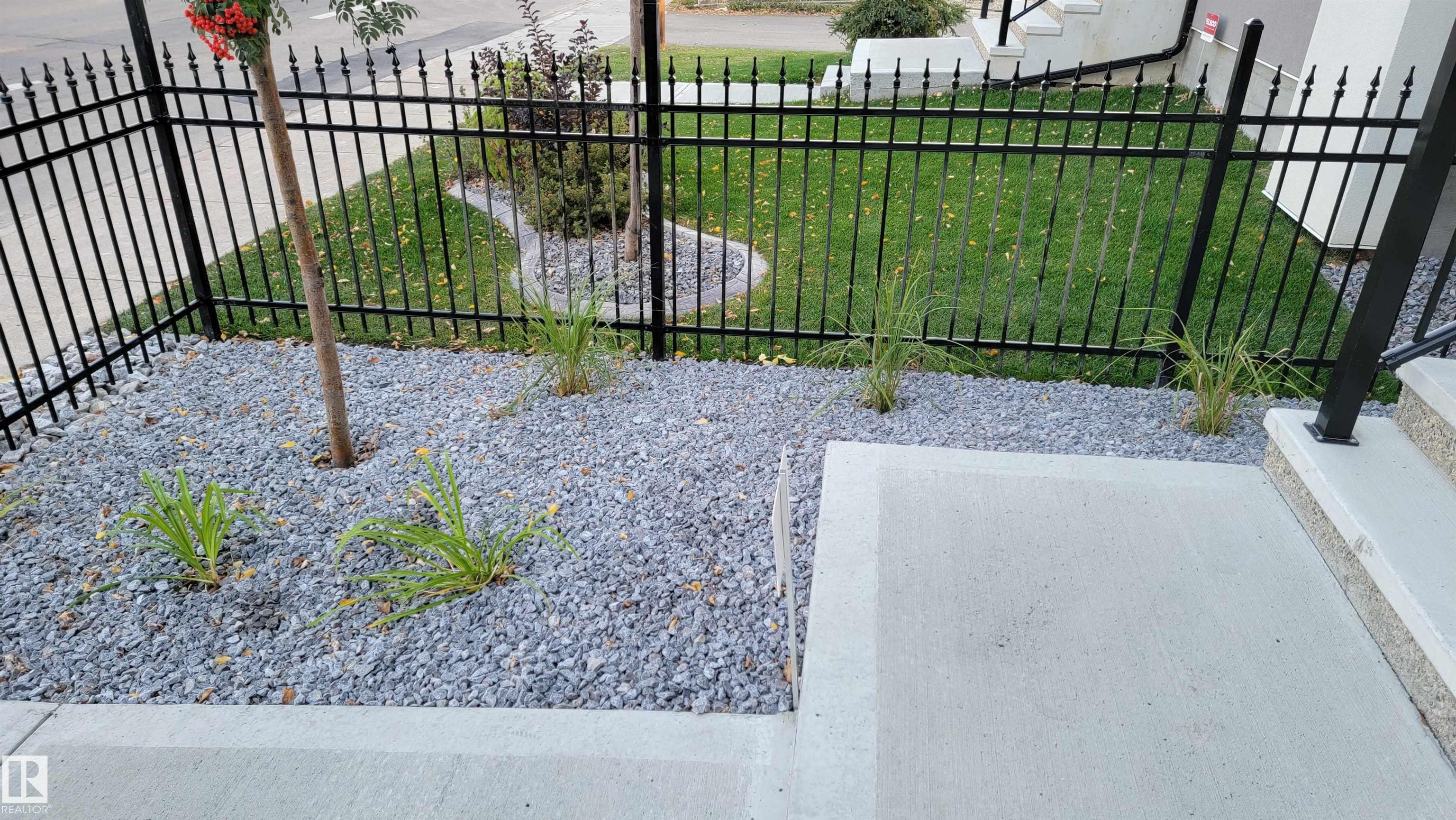 Photo 8 at 10038 142 Street NW, Grovenor, Edmonton