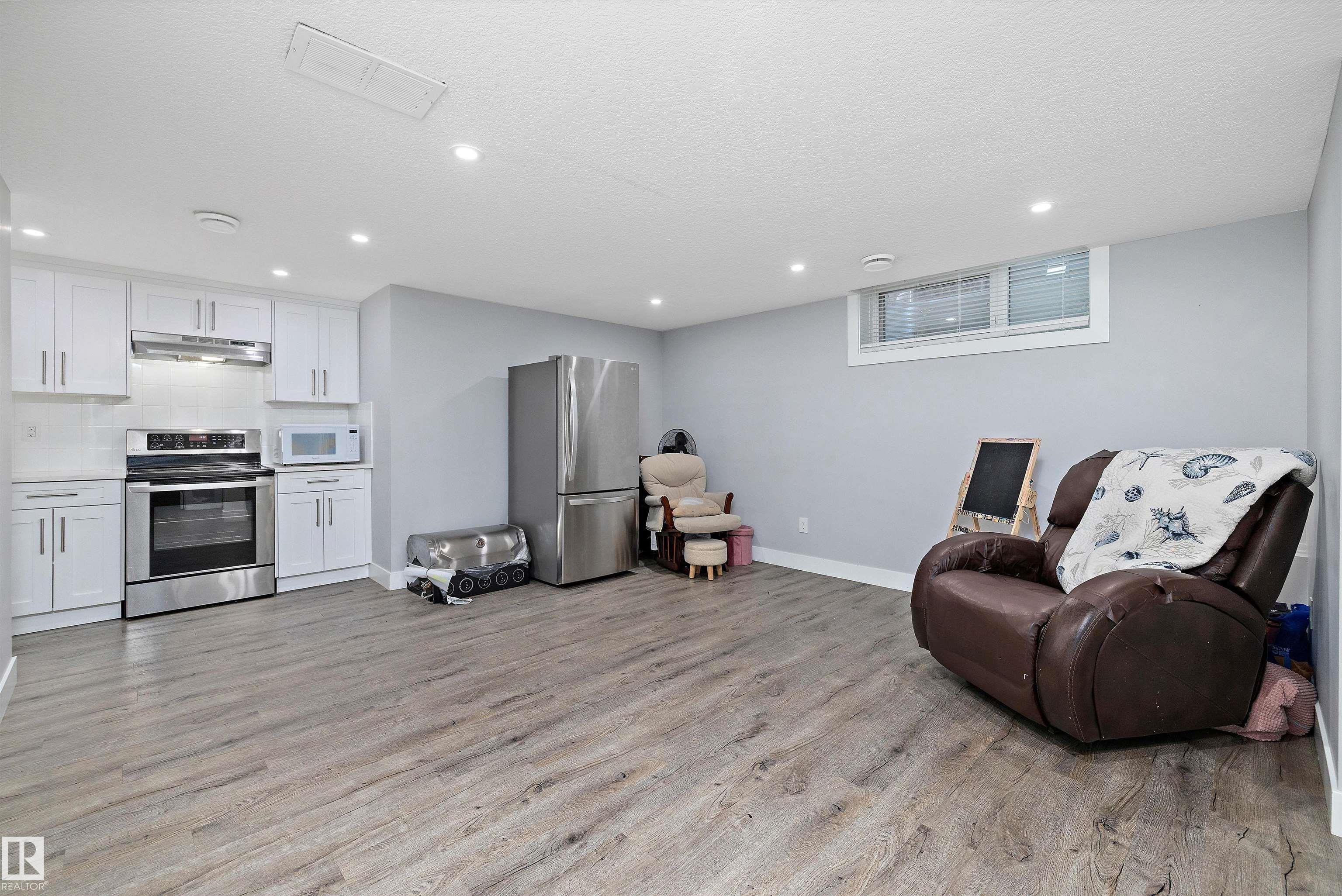 Photo 38 at 3380 Chickadee Drive NW, Starling, Edmonton