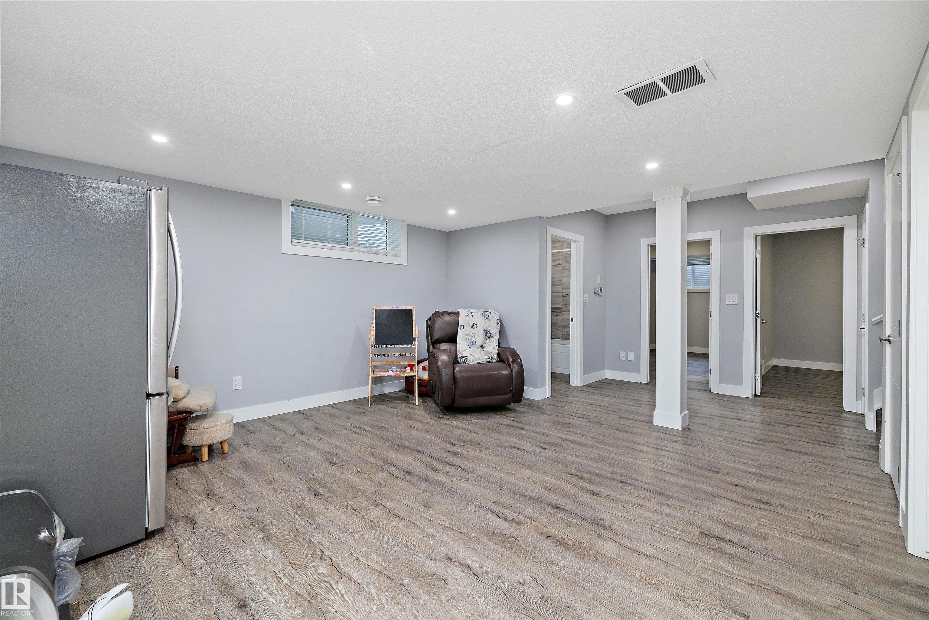 Photo 39 at 3380 Chickadee Drive NW, Starling, Edmonton