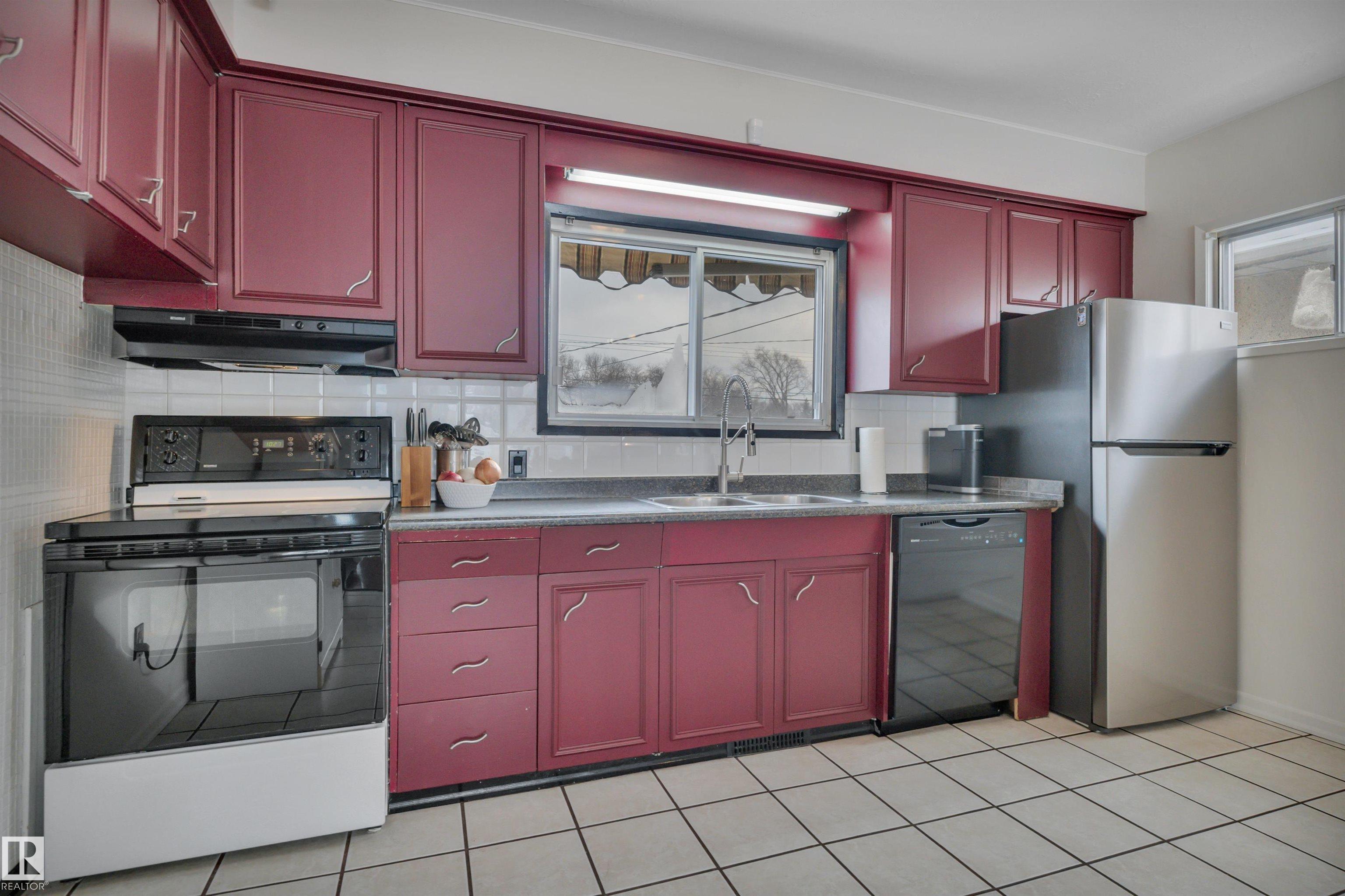 Photo 13 at 12013 54 Street NW, Newton, Edmonton