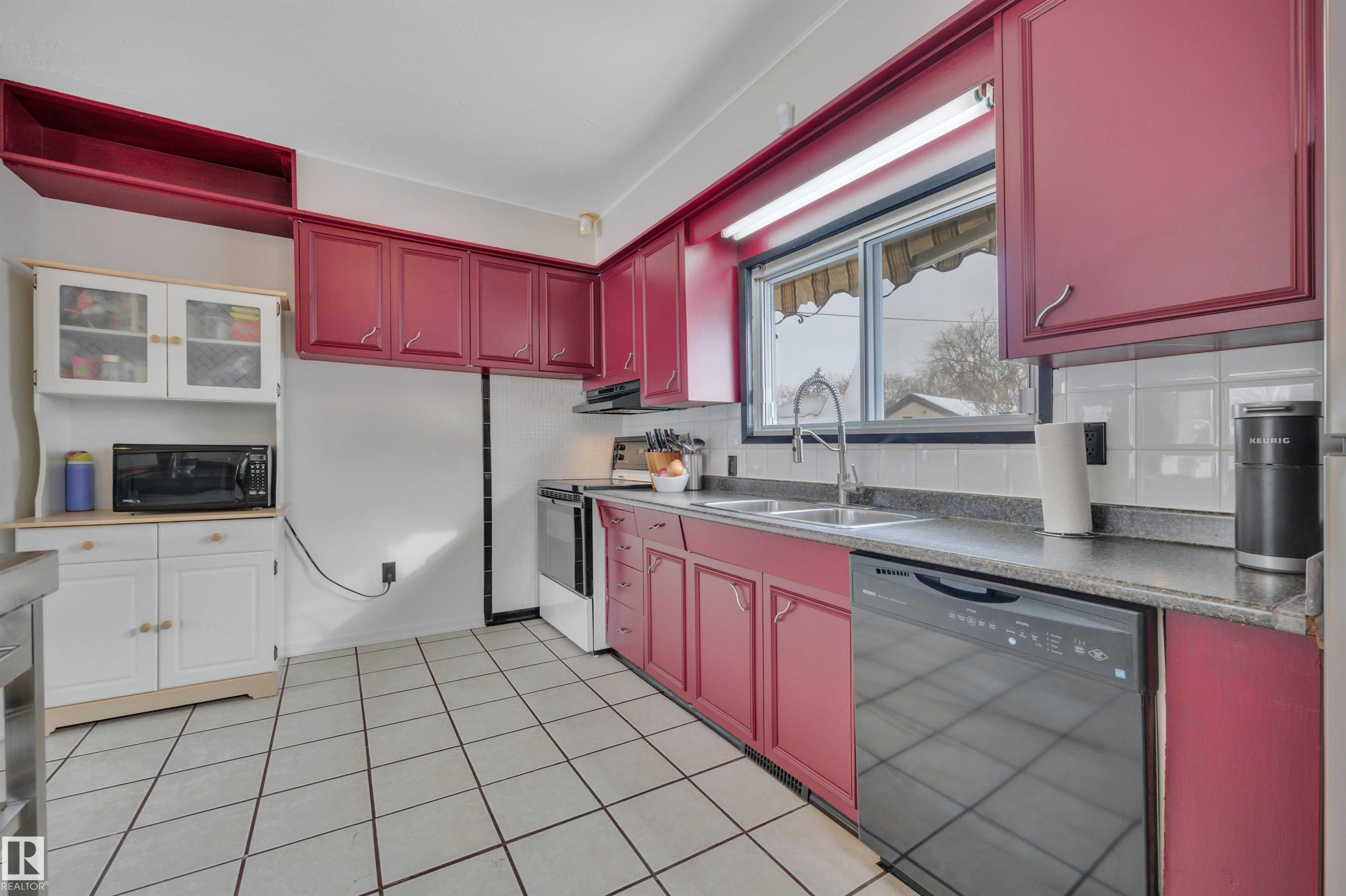 Photo 16 at 12013 54 Street NW, Newton, Edmonton