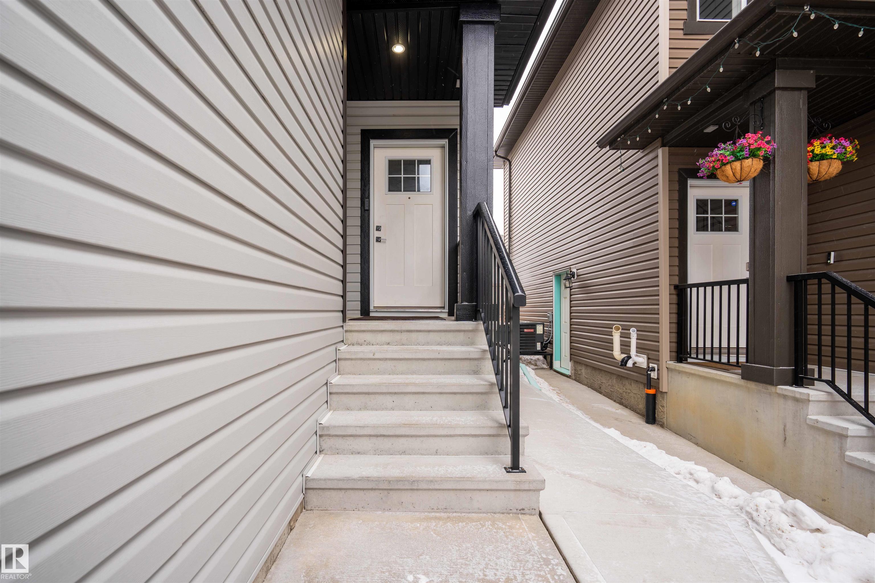 43 - 1703 16 Avenue NW, Laurel, Edmonton