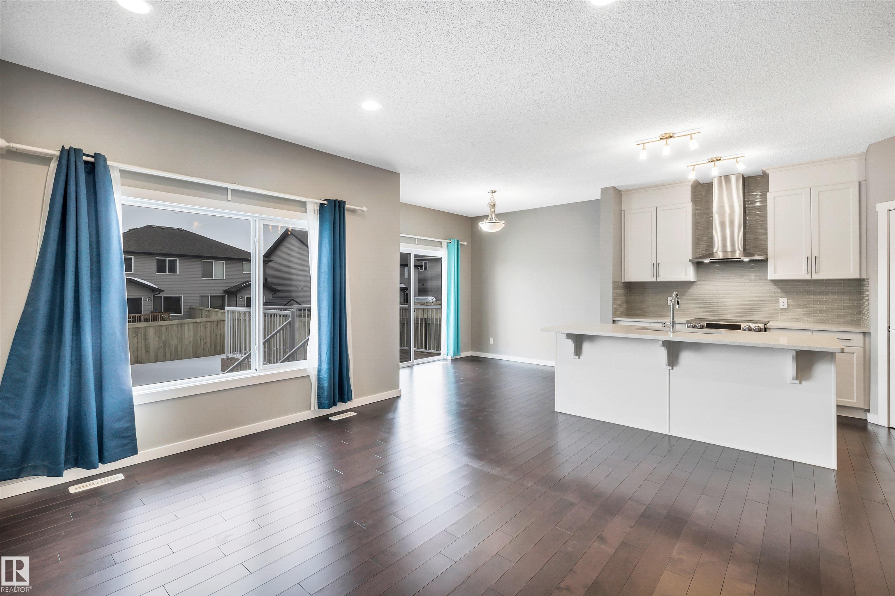 Photo 11 at 4442 5a Street NW, Maple Crest, Edmonton