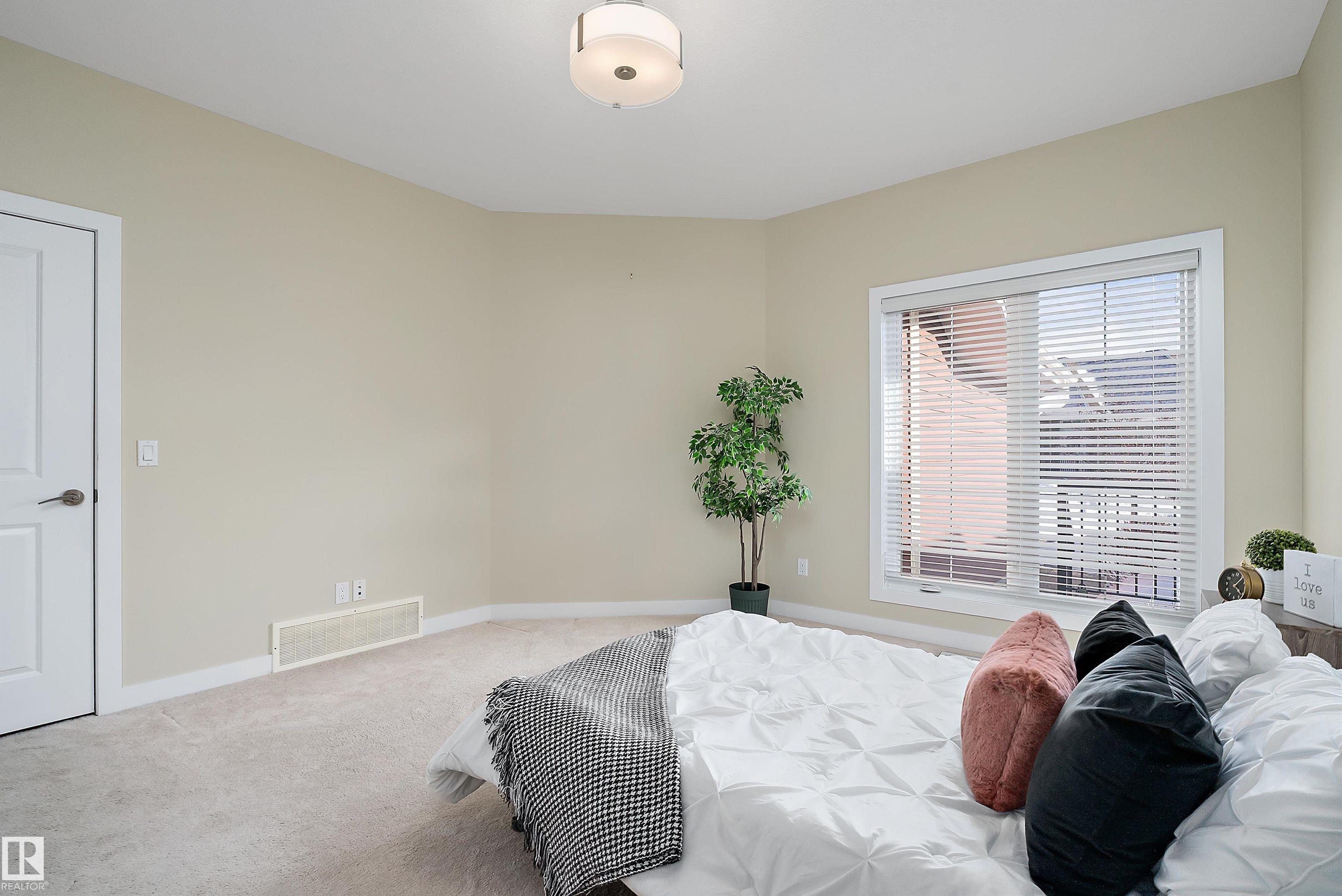 Photo 11 at 14 - 3090 Cameron Heights Way NW, Cameron Heights, Edmonton