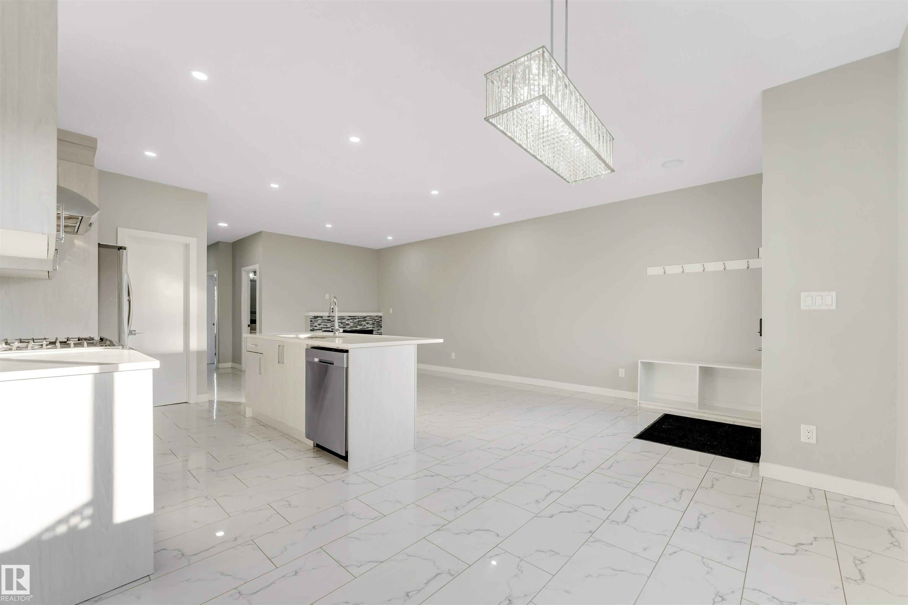 Photo 17 at 4604 35 Street, Forest Heights, Beaumont