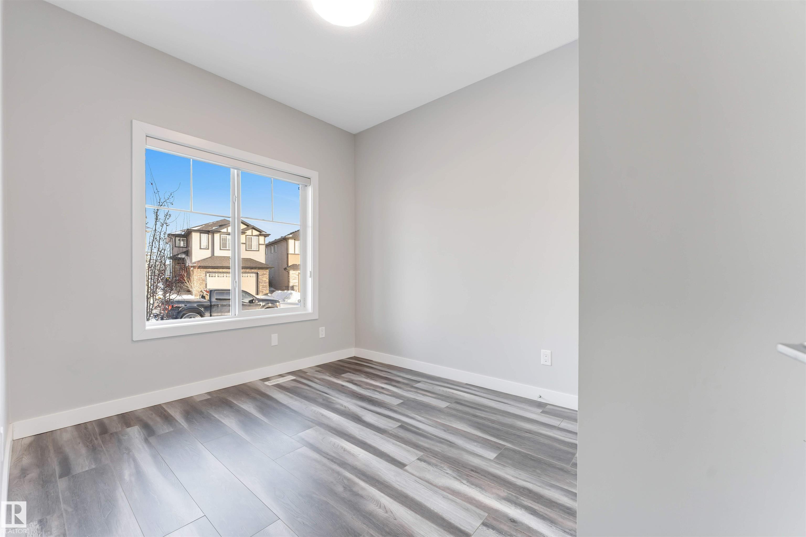 Photo 8 at 4604 35 Street, Forest Heights, Beaumont