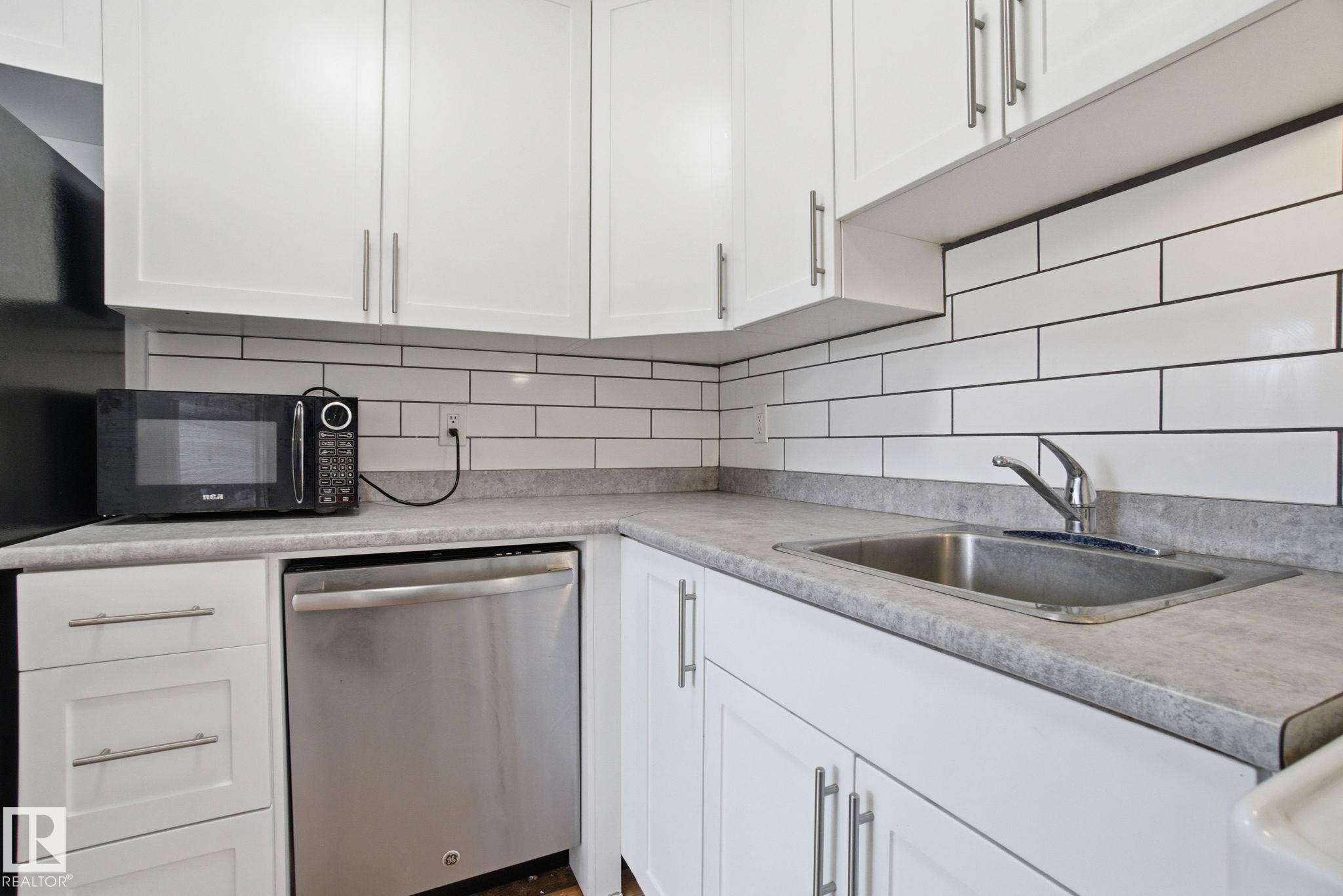 Picture for 3321 107 AV NW