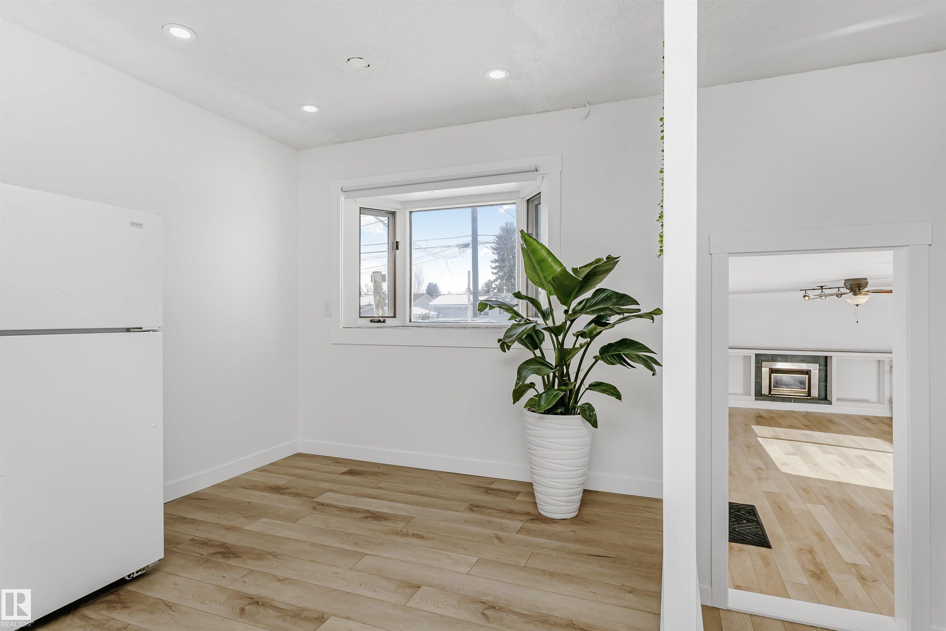 Photo 18 at 13520 113a Street NW, Kensington, Edmonton