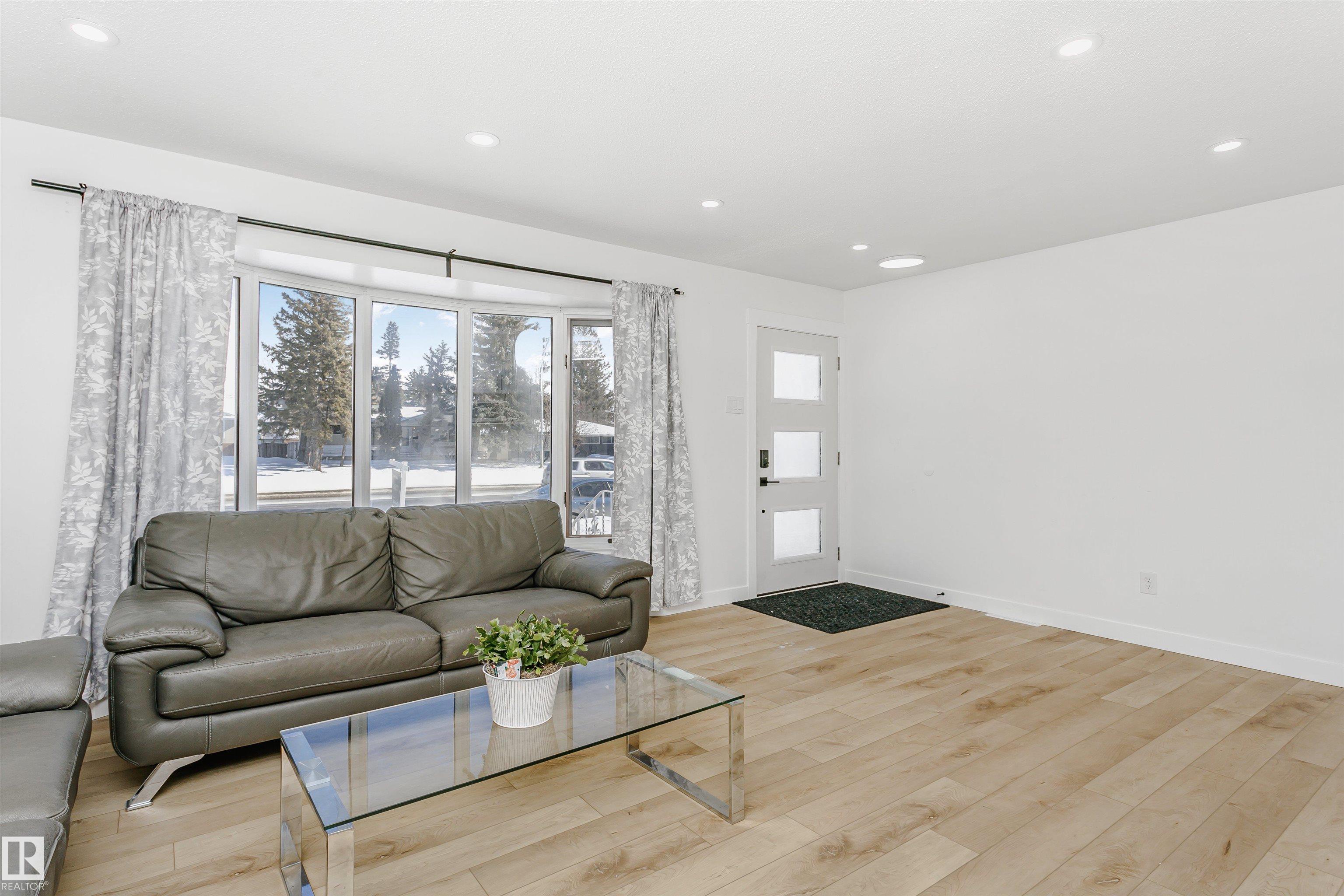 Picture for 13520 113A ST NW
