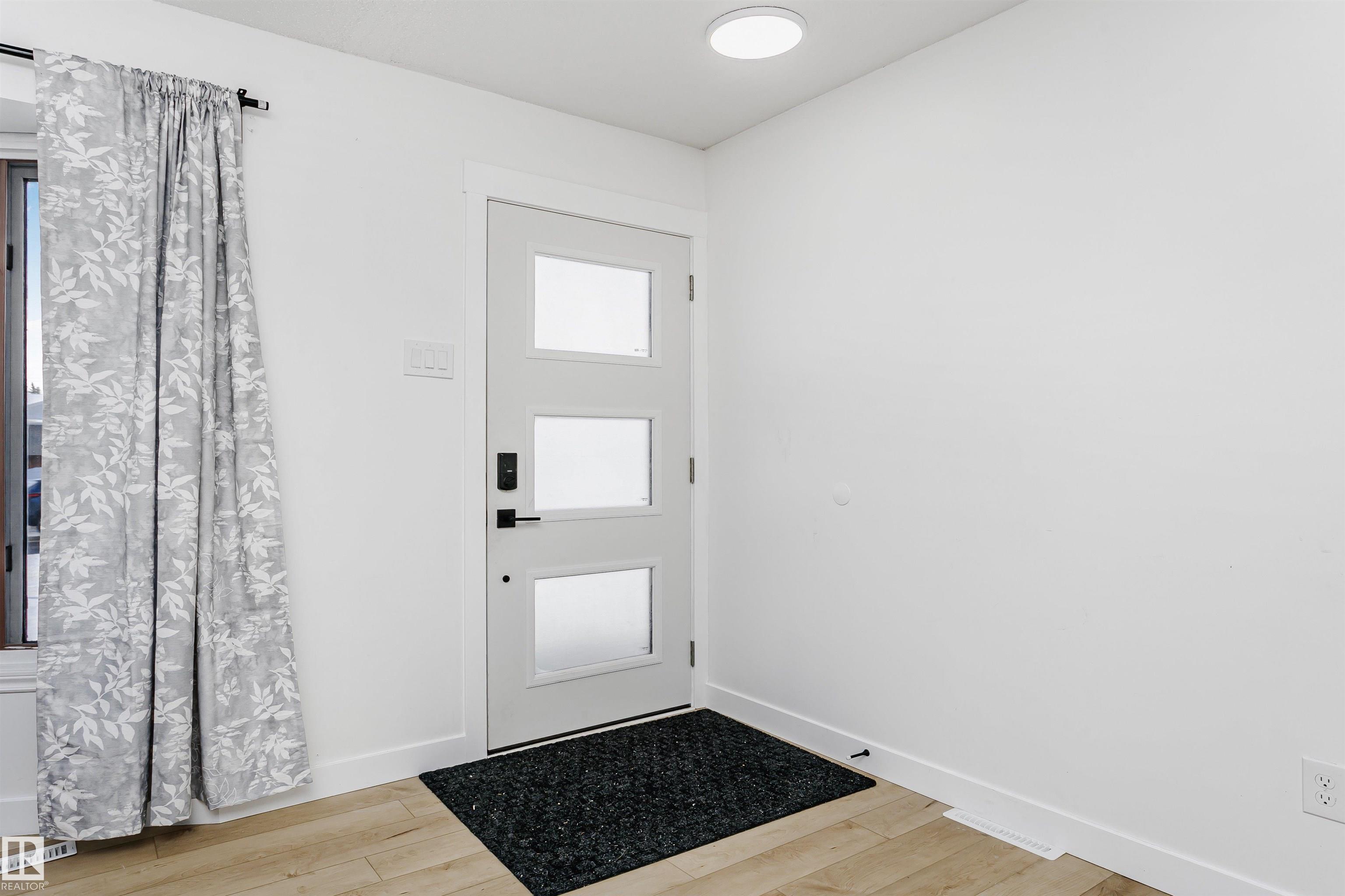 13520 113a Street NW, Kensington, Edmonton