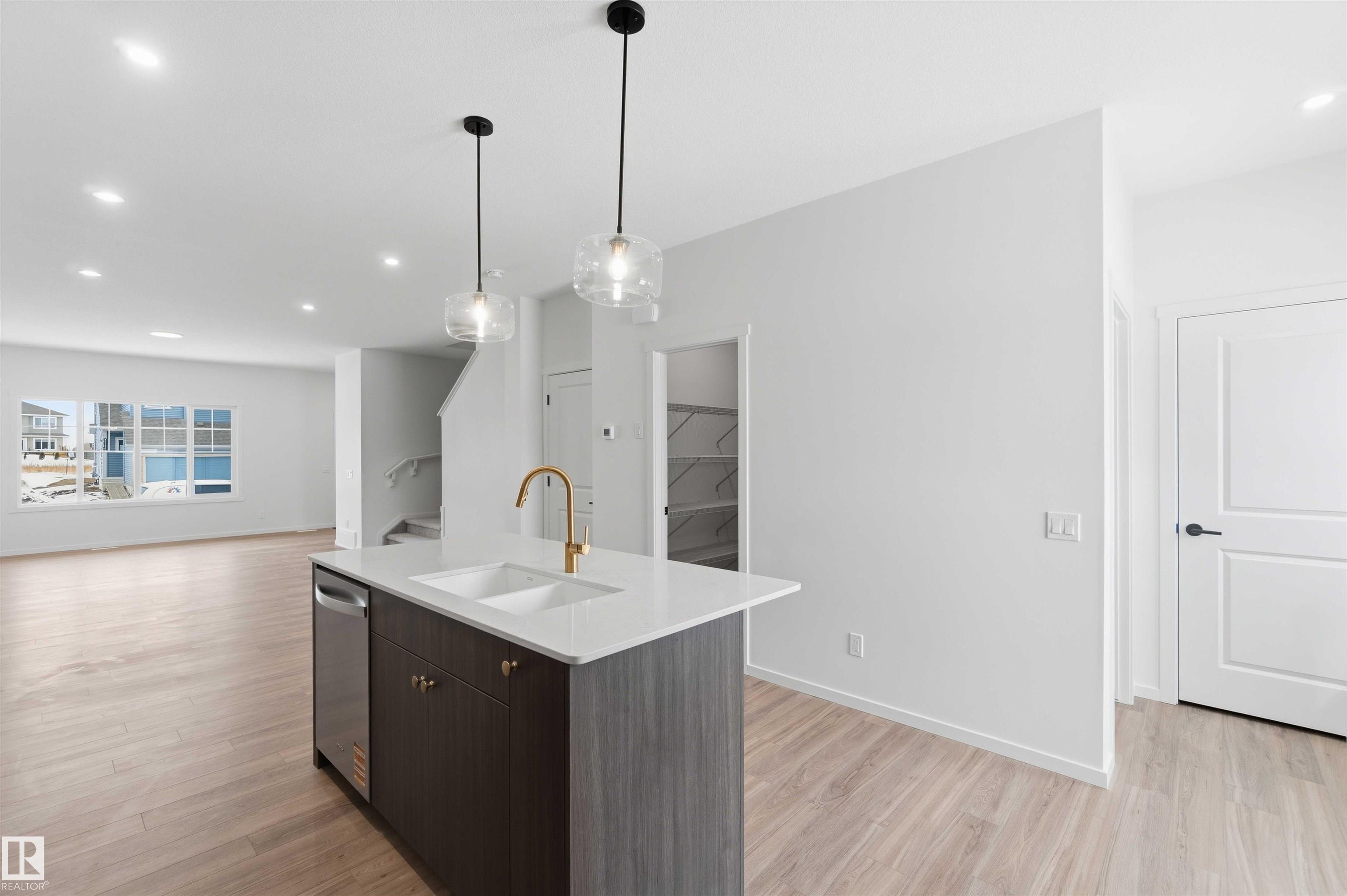 Picture for 5735 Hawthorn CM SW SW