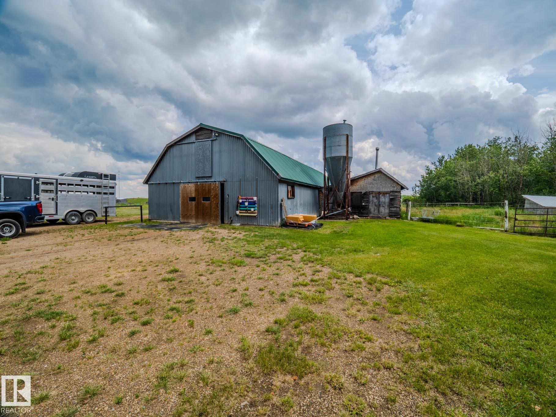 Photo 15 at 53153 Rge Road 213, None, Rural Strathcona County