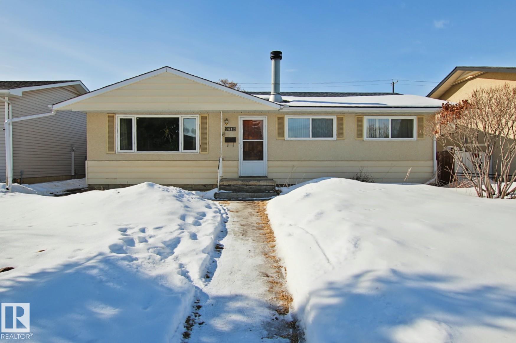 9812 169 Street NW, Glenwood, Edmonton photo number 2
