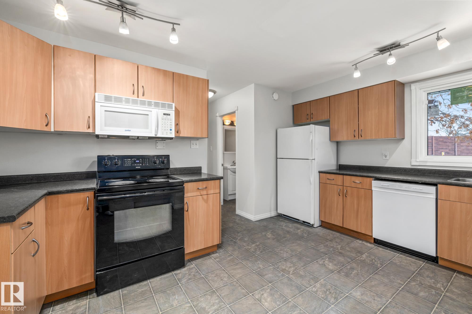 145B Royal Road NW, Royal Gardens, Edmonton