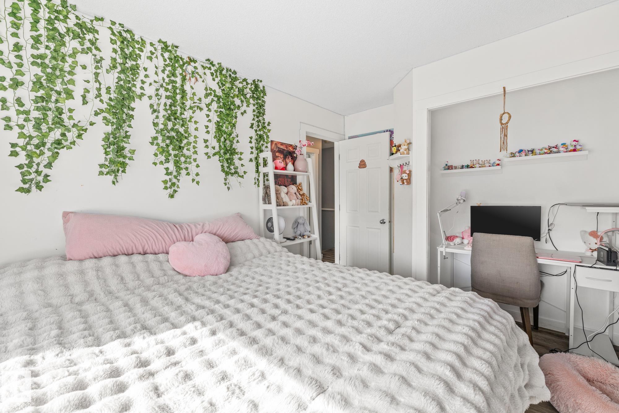 Photo 19 at 6921 21a Avenue SW, Summerside, Edmonton