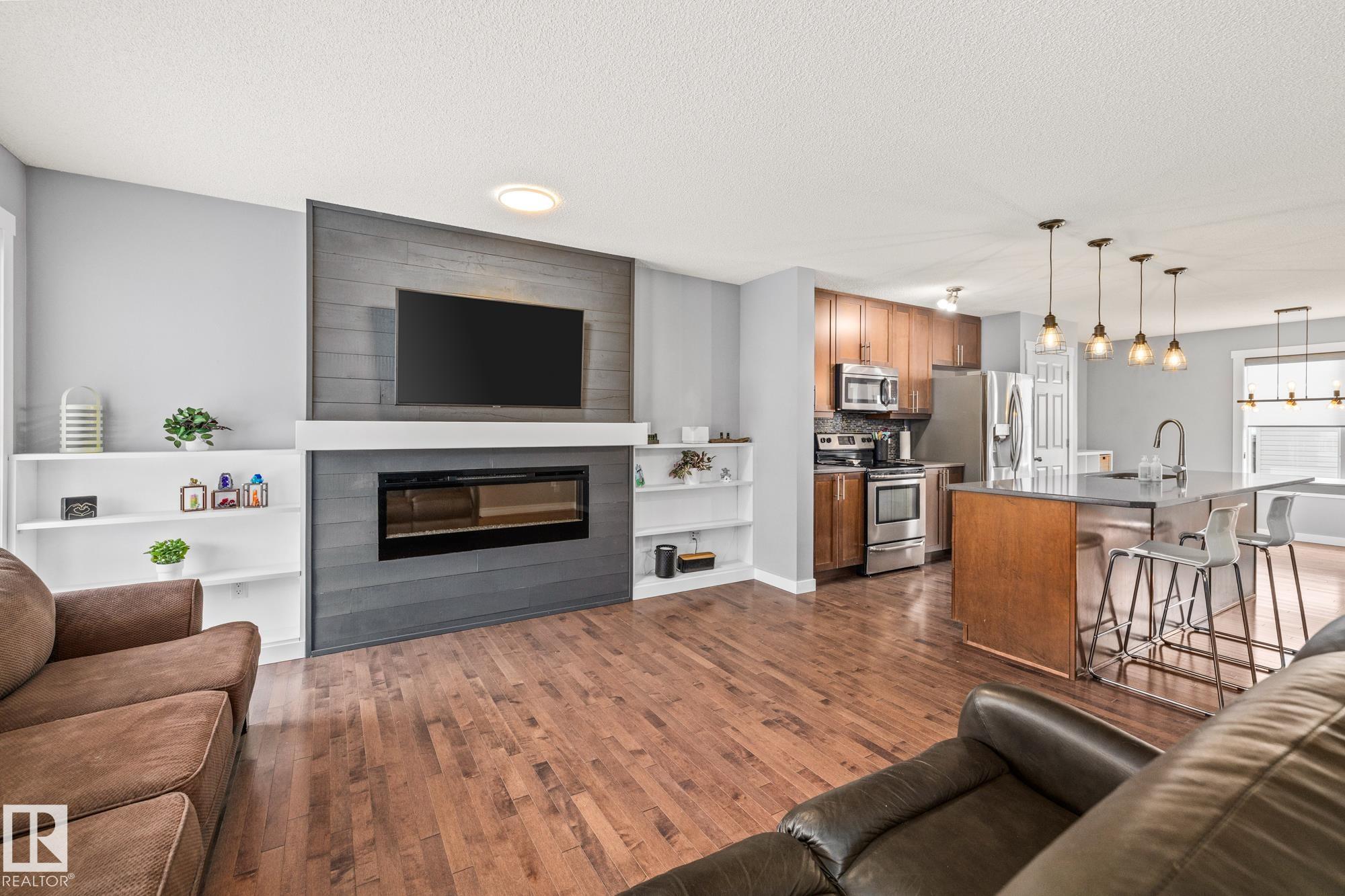 6921 21a Avenue SW, Summerside, Edmonton