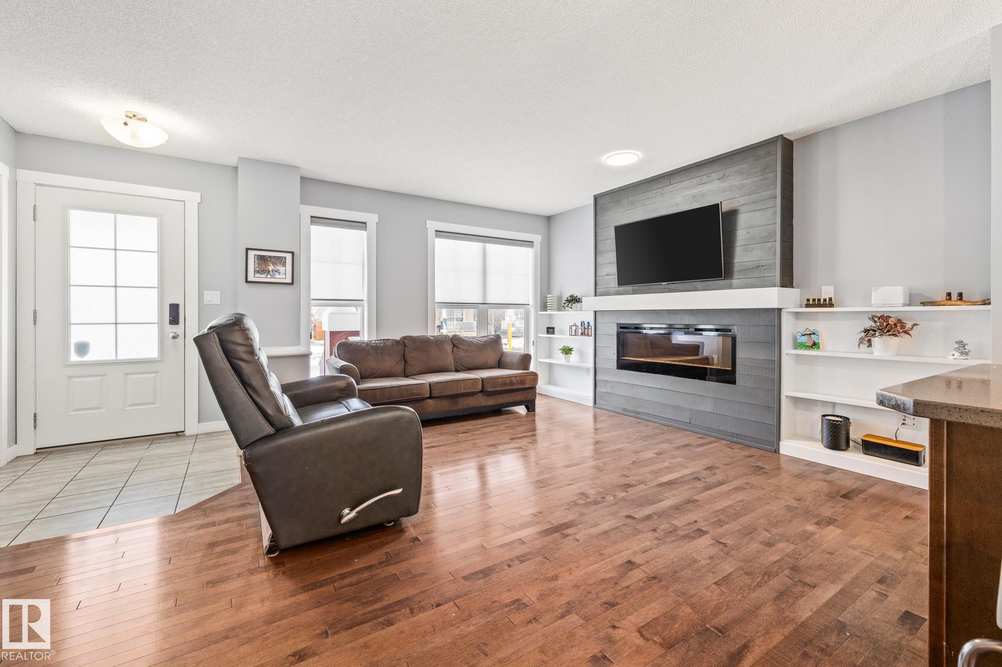 Photo 8 at 6921 21a Avenue SW, Summerside, Edmonton