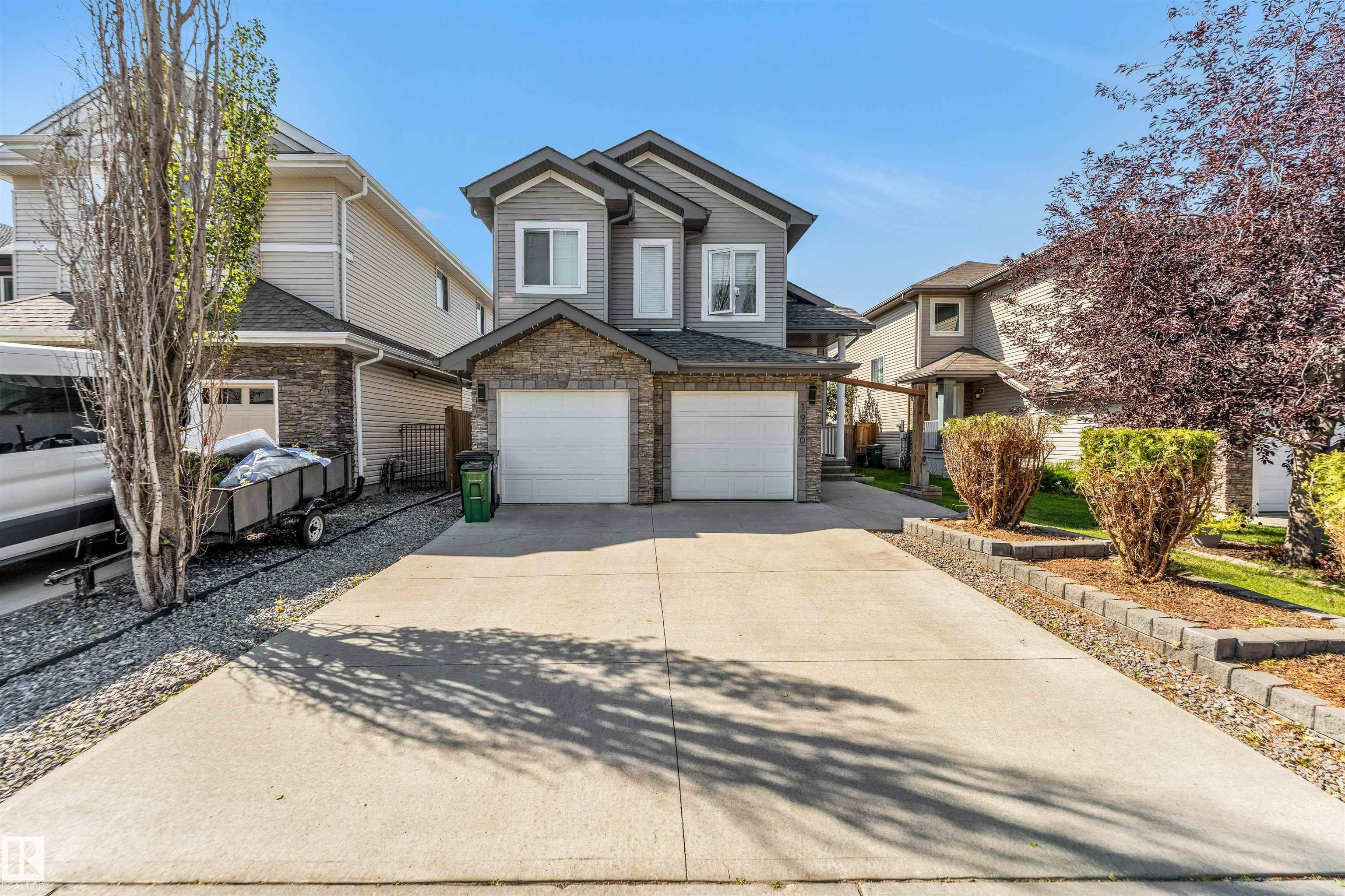 1920 69 Street SW, Summerside, Edmonton