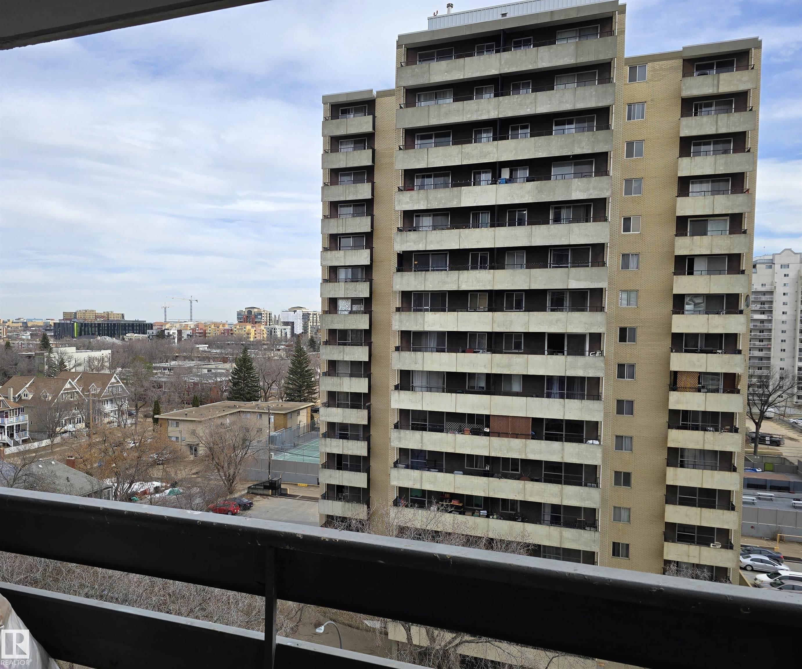 907 - 10160 116 Street NW, Wîhkwêntôwin, Edmonton