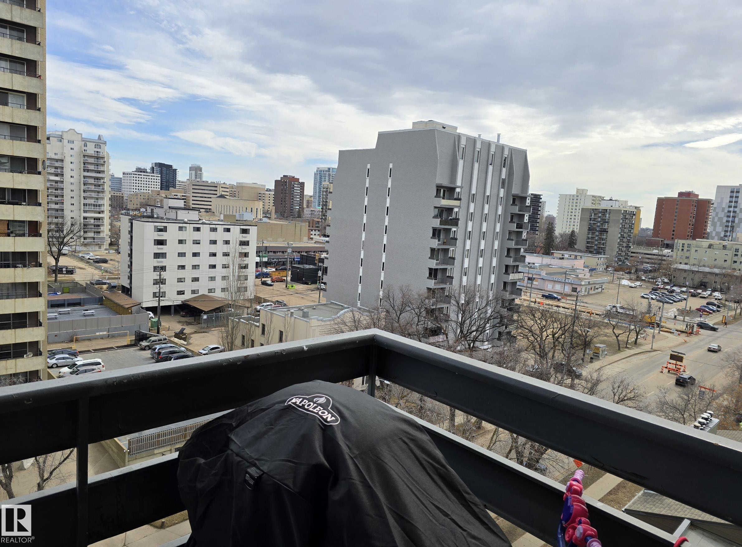 907 - 10160 116 Street NW, Wîhkwêntôwin, Edmonton