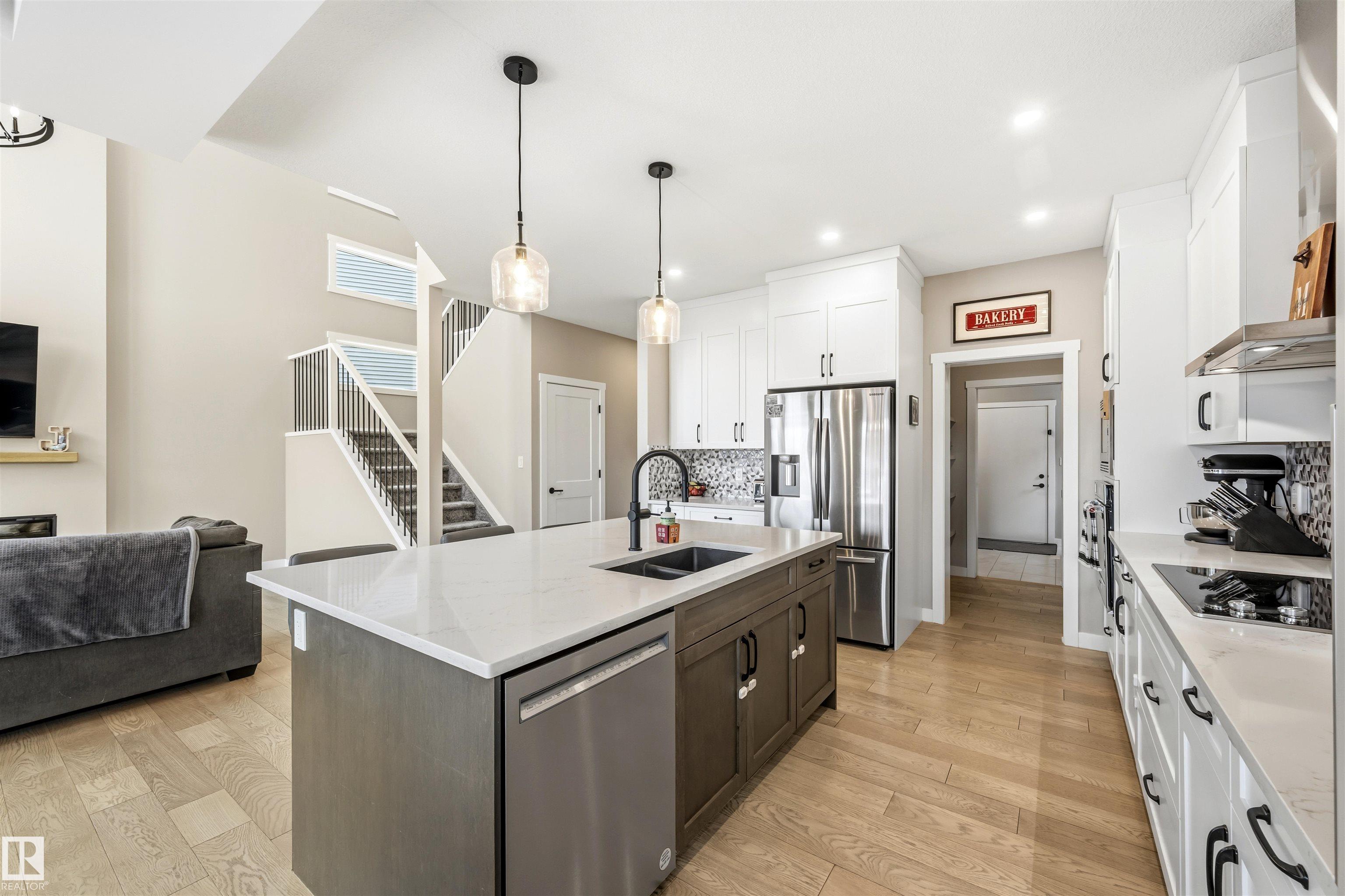 Photo 7 at 3 Elwyck Gate, Fenwyck, Spruce Grove