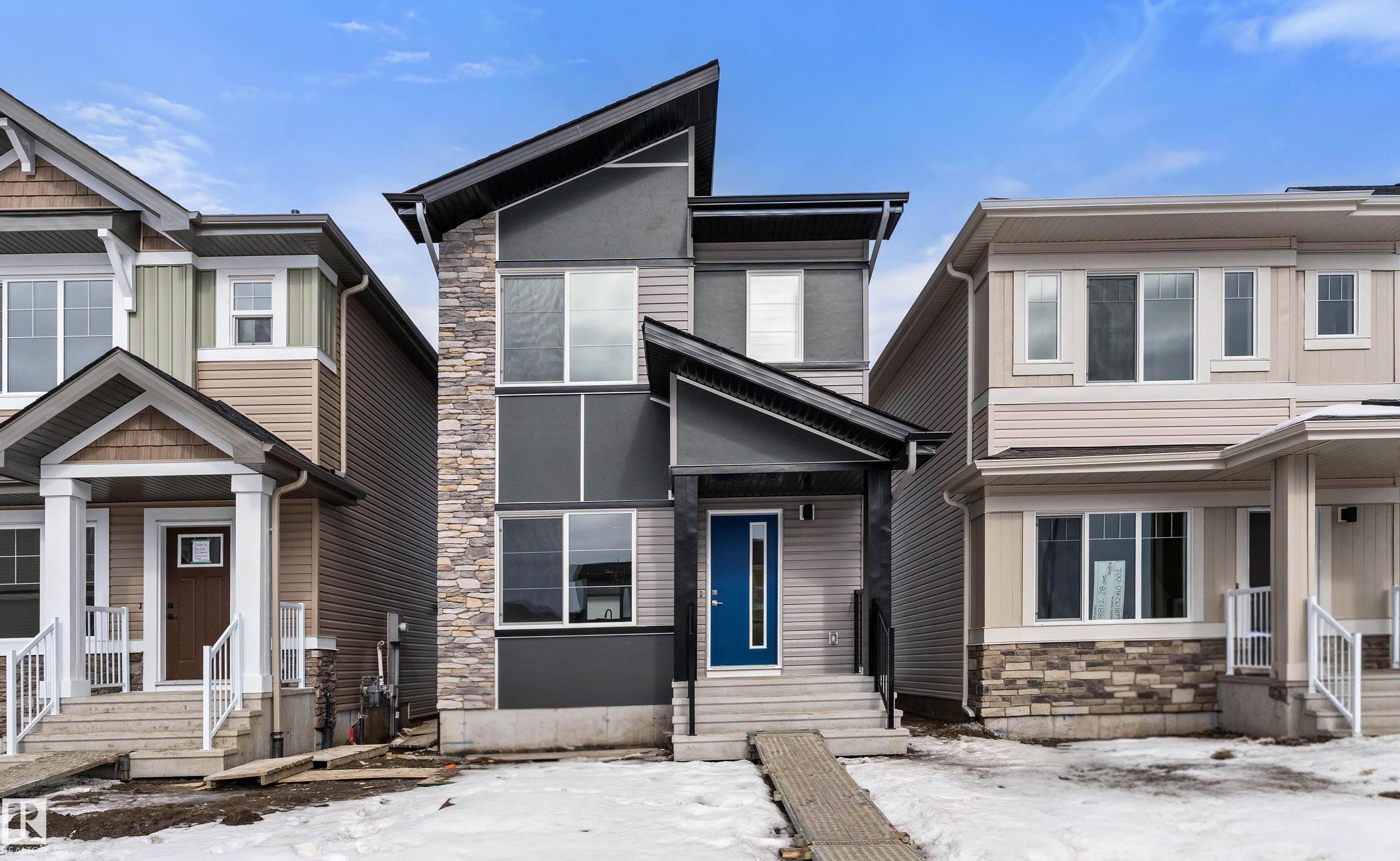 18816 28 Avenue NW, The Uplands, Edmonton photo number 2