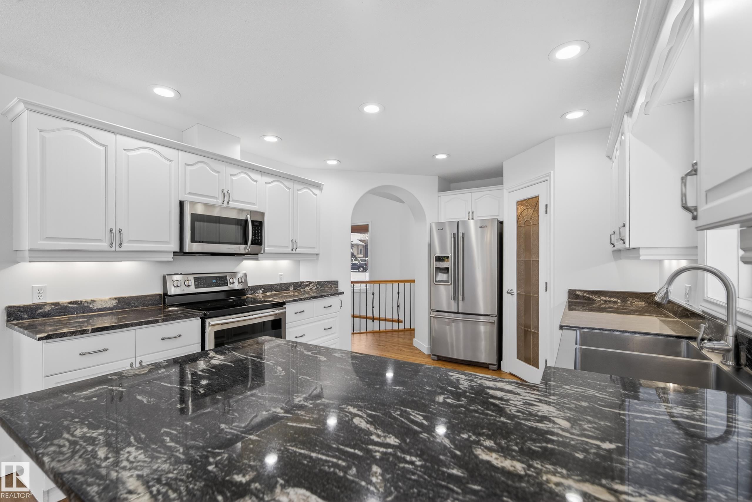 Photo 20 at 19 Country Lane, Country Plains Estates, Stony Plain