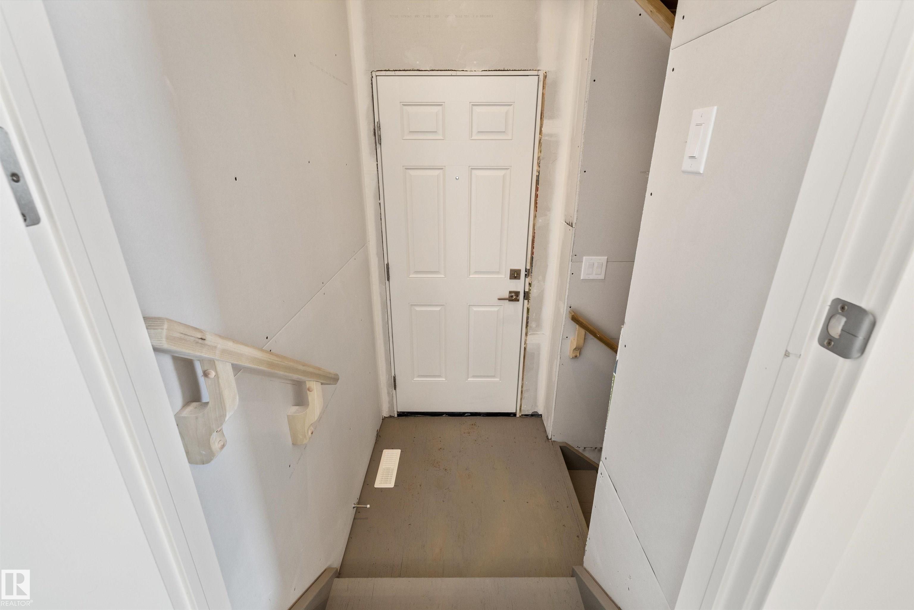 https://zimg.paragon.ice.com/ParagonImages/Property/PM/RAE/225389365/35/0/0/9e1f30989d28c1a8a0937c1708efa94f/1/c5dd2e9edecd4a2dfe65a13d7b478311/225389365-9670242c-c17e-4414-9907-89820a24f3d0.JPG