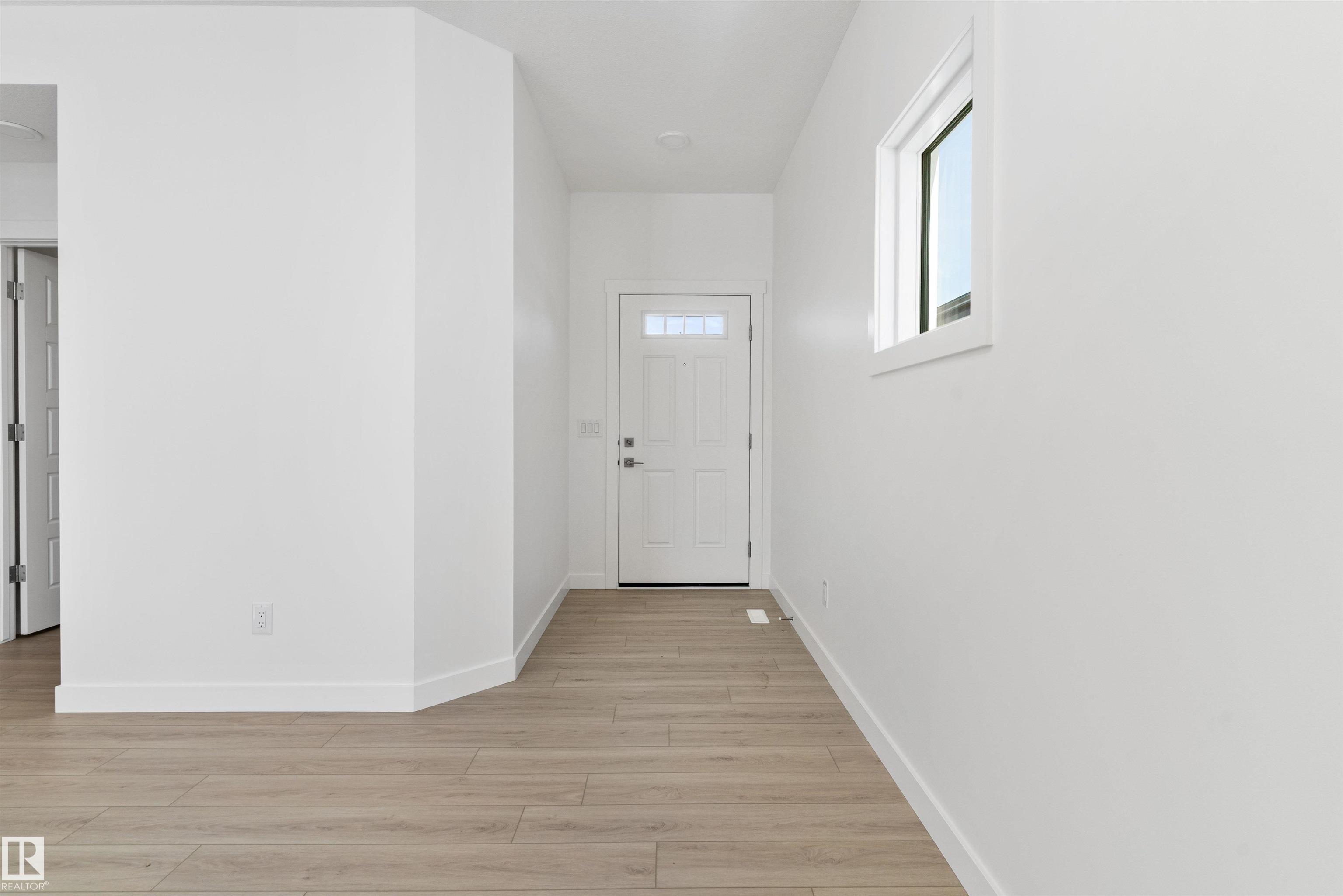 Picture for 943 18 AV NW