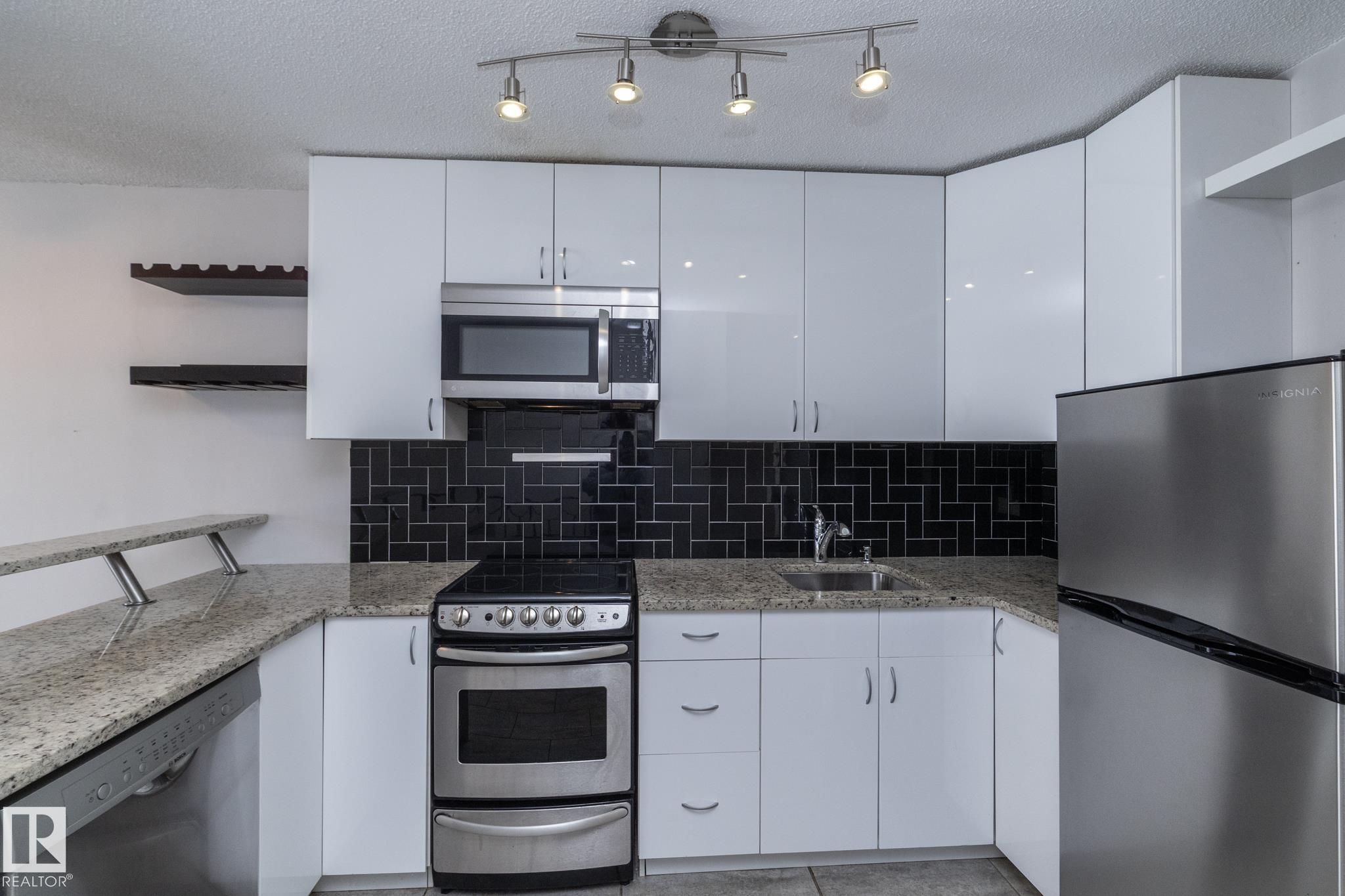 Photo 8 at 104 - 11429 124 Street NW, Inglewood, Edmonton