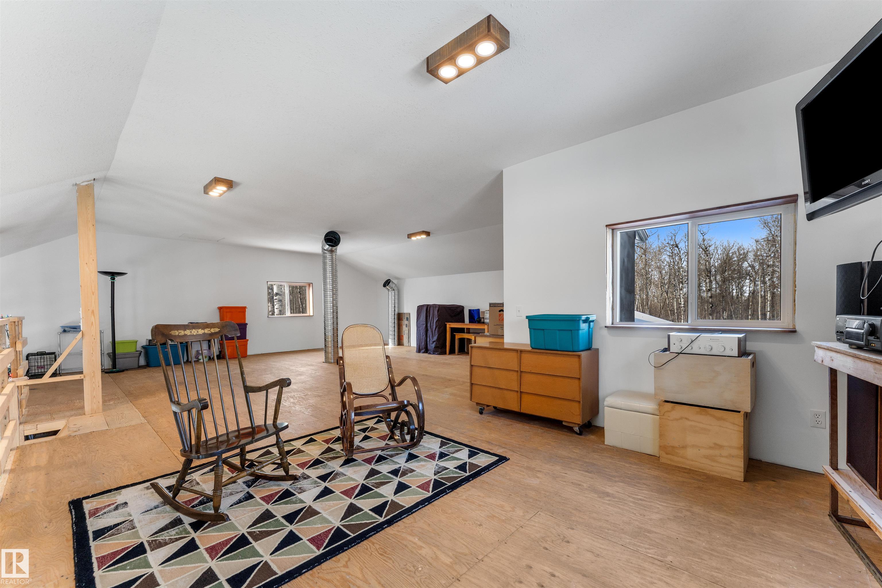 Photo 32 at 14 - 53301 Rge Road 32, Westland Park II, Rural Parkland County