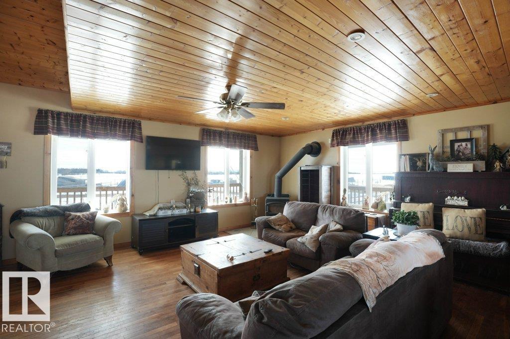 Photo 7 at 56024 Rge Road 261, None, Rural Sturgeon County