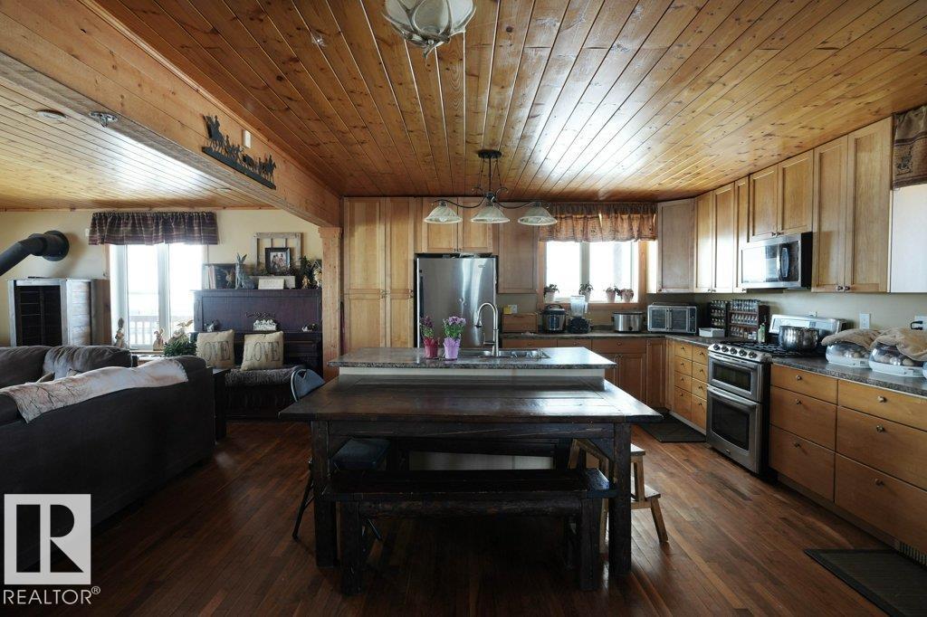 Photo 10 at 56024 Rge Road 261, None, Rural Sturgeon County