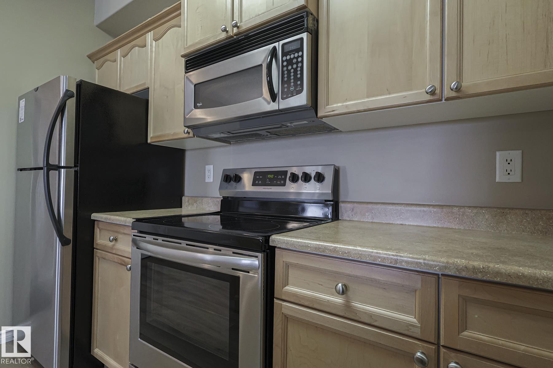 Photo 10 at 431 - 16807 100 Avenue NW, Glenwood, Edmonton