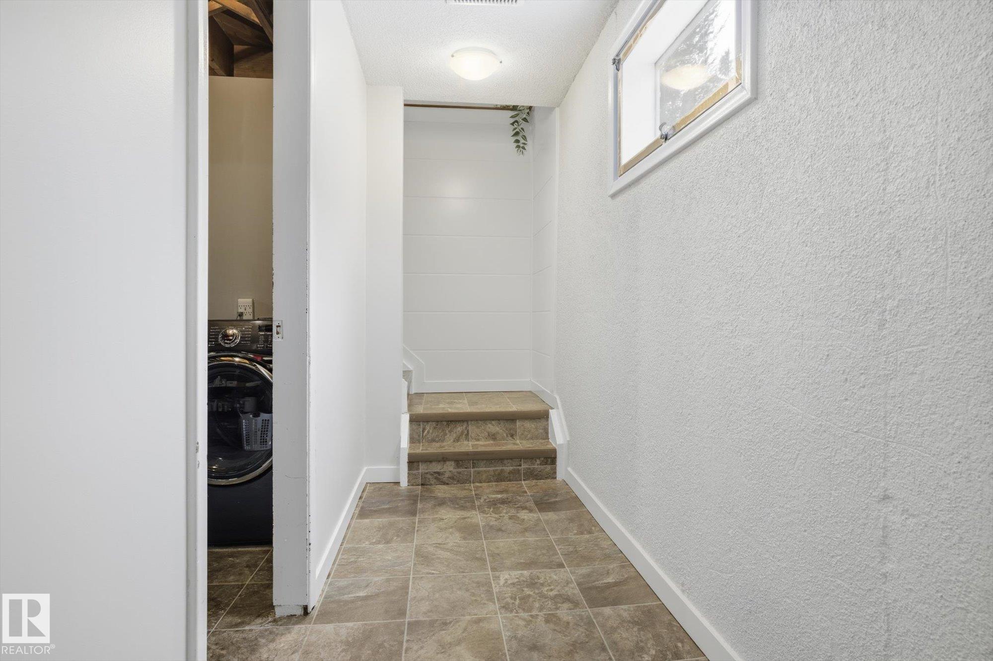 Photo 24 at 10320 74 Street NW, Terrace Heights, Edmonton