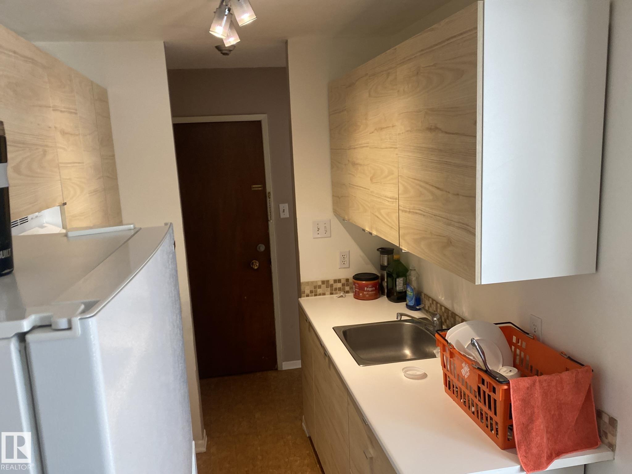 205 - 10345 123 Street NW, Wîhkwêntôwin, Edmonton