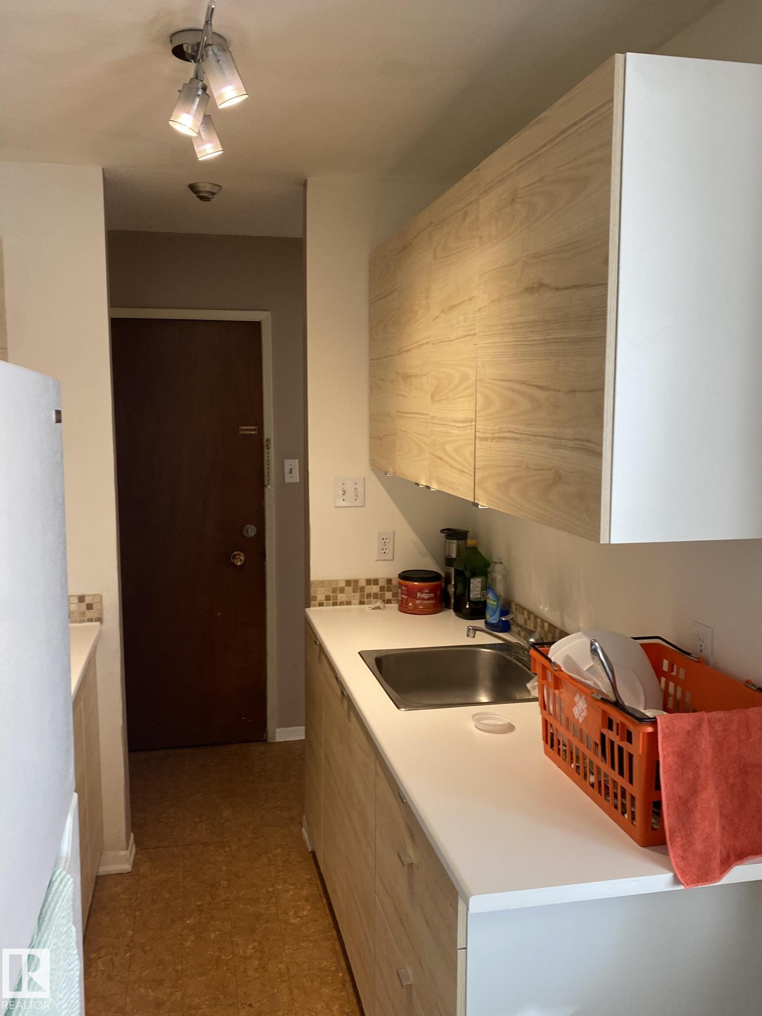 205 - 10345 123 Street NW, Wîhkwêntôwin, Edmonton