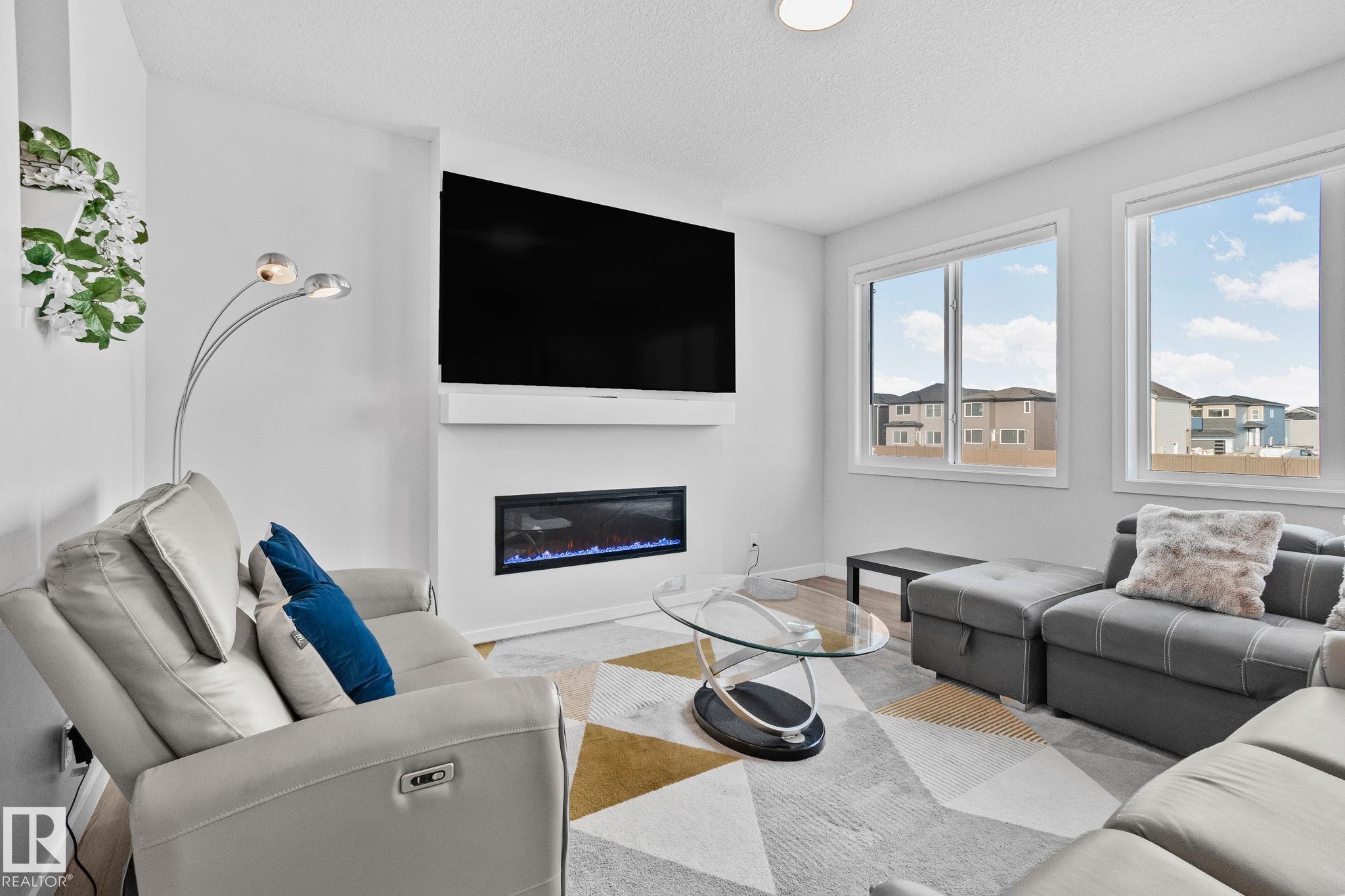 Picture for 15816 29 AV SW