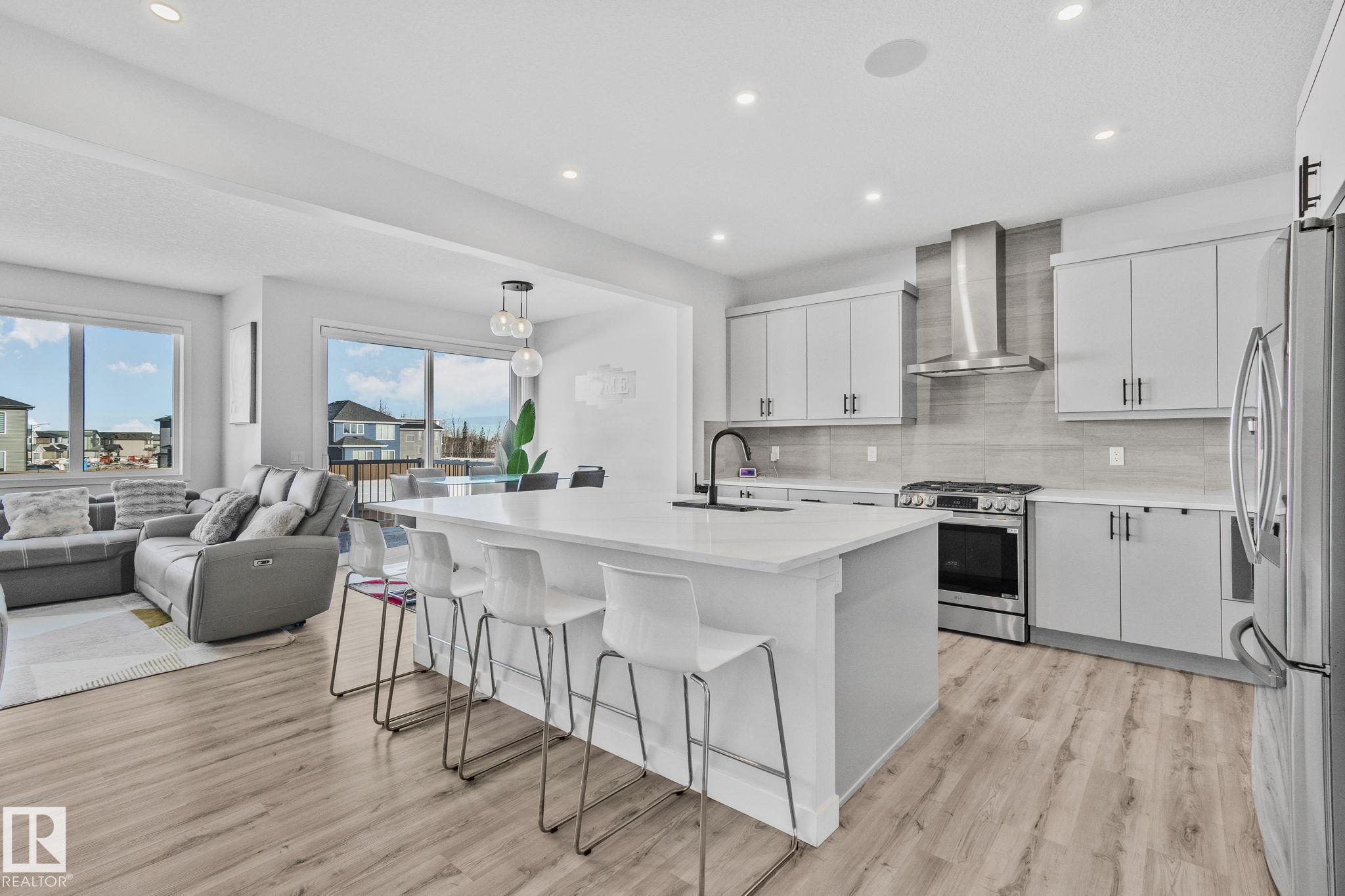 Picture for 15816 29 AV SW