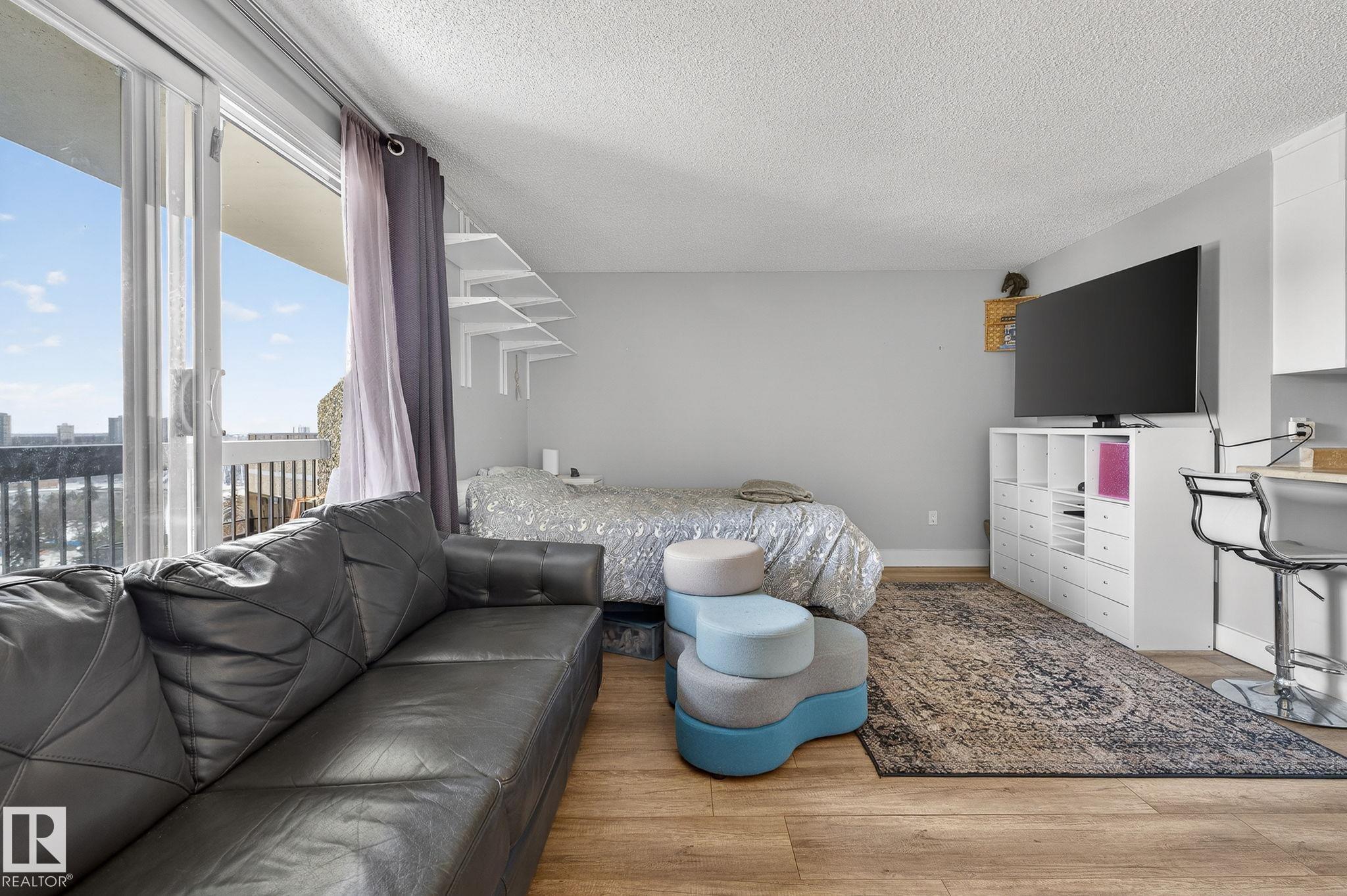 Photo 11 at 1203 - 9715 110 Street NW, Wîhkwêntôwin, Edmonton